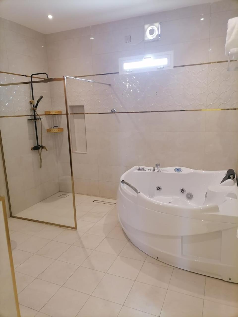 MY HOTEL AL YAQOOT 3 POOLS VILLA-Nizwa view 5