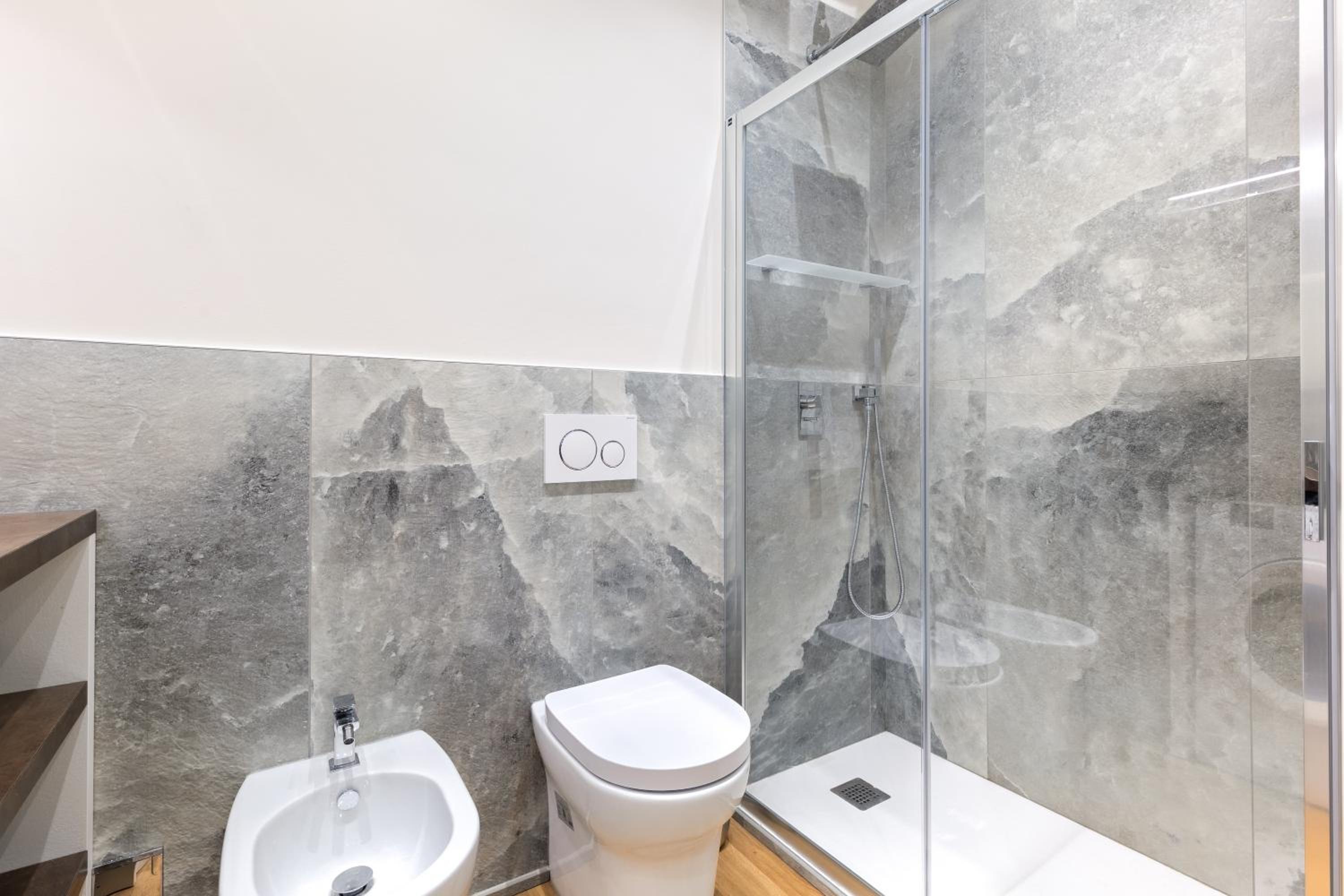 C8 Apartments