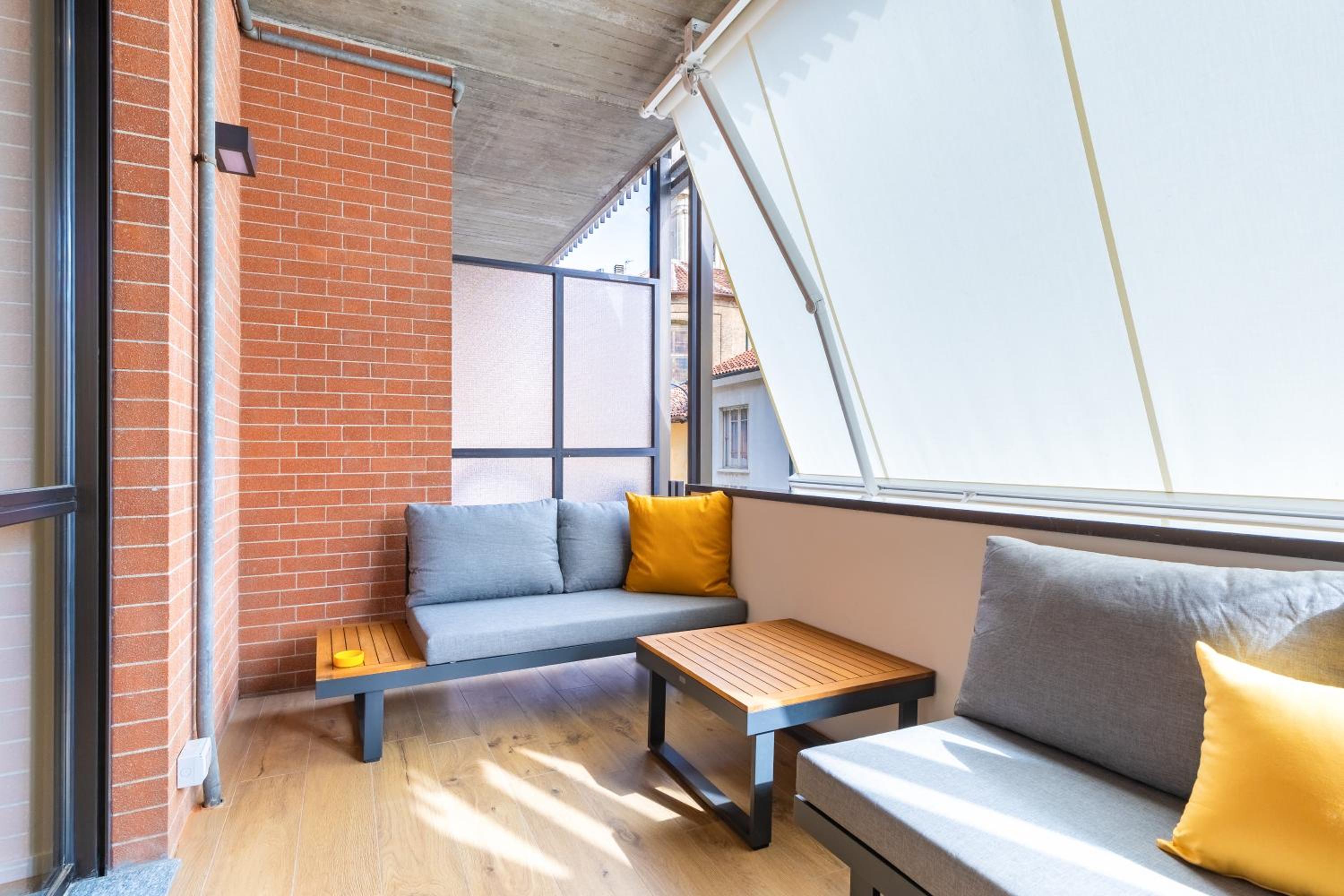 C8 Apartments