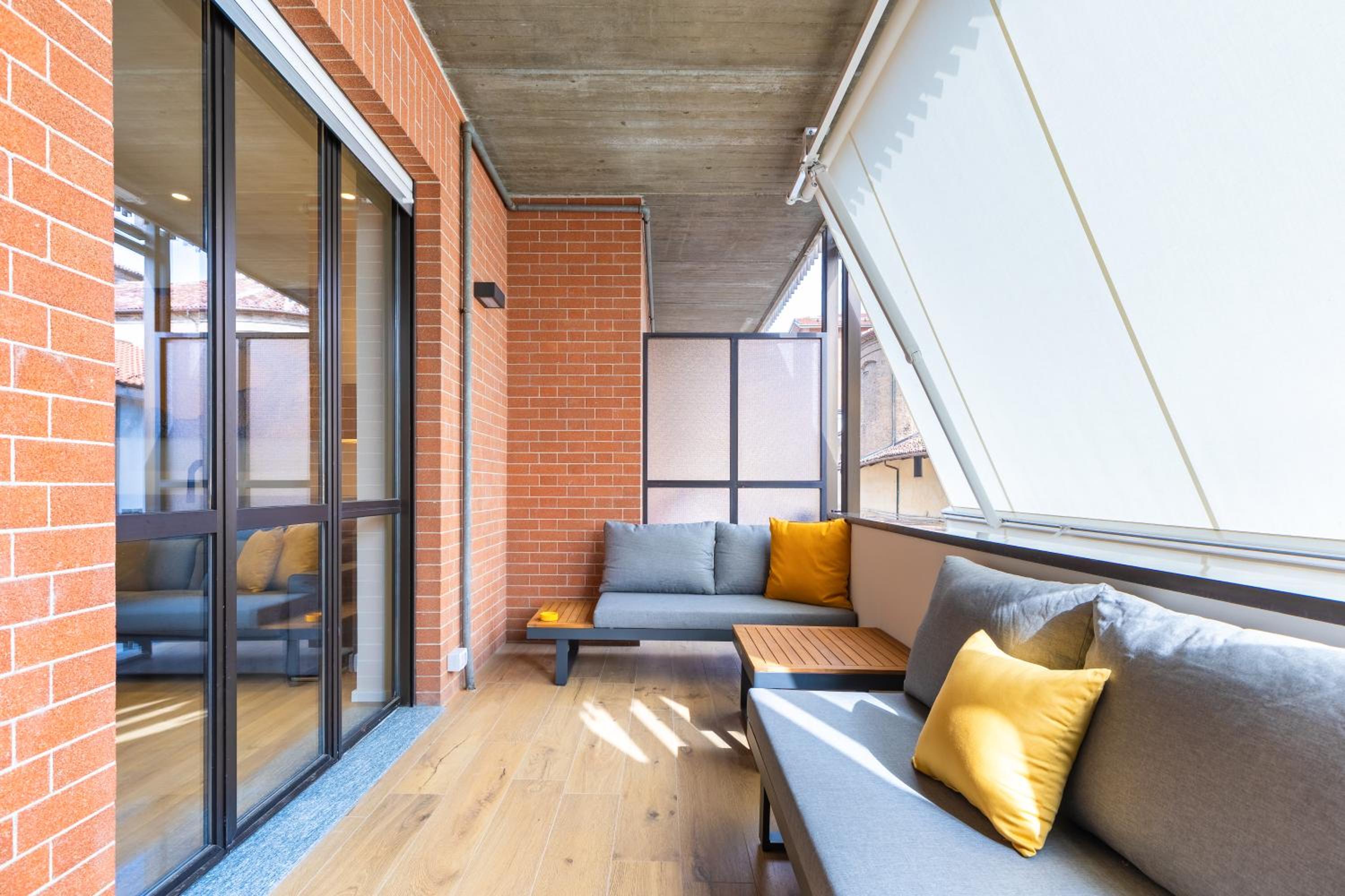 C8 Apartments