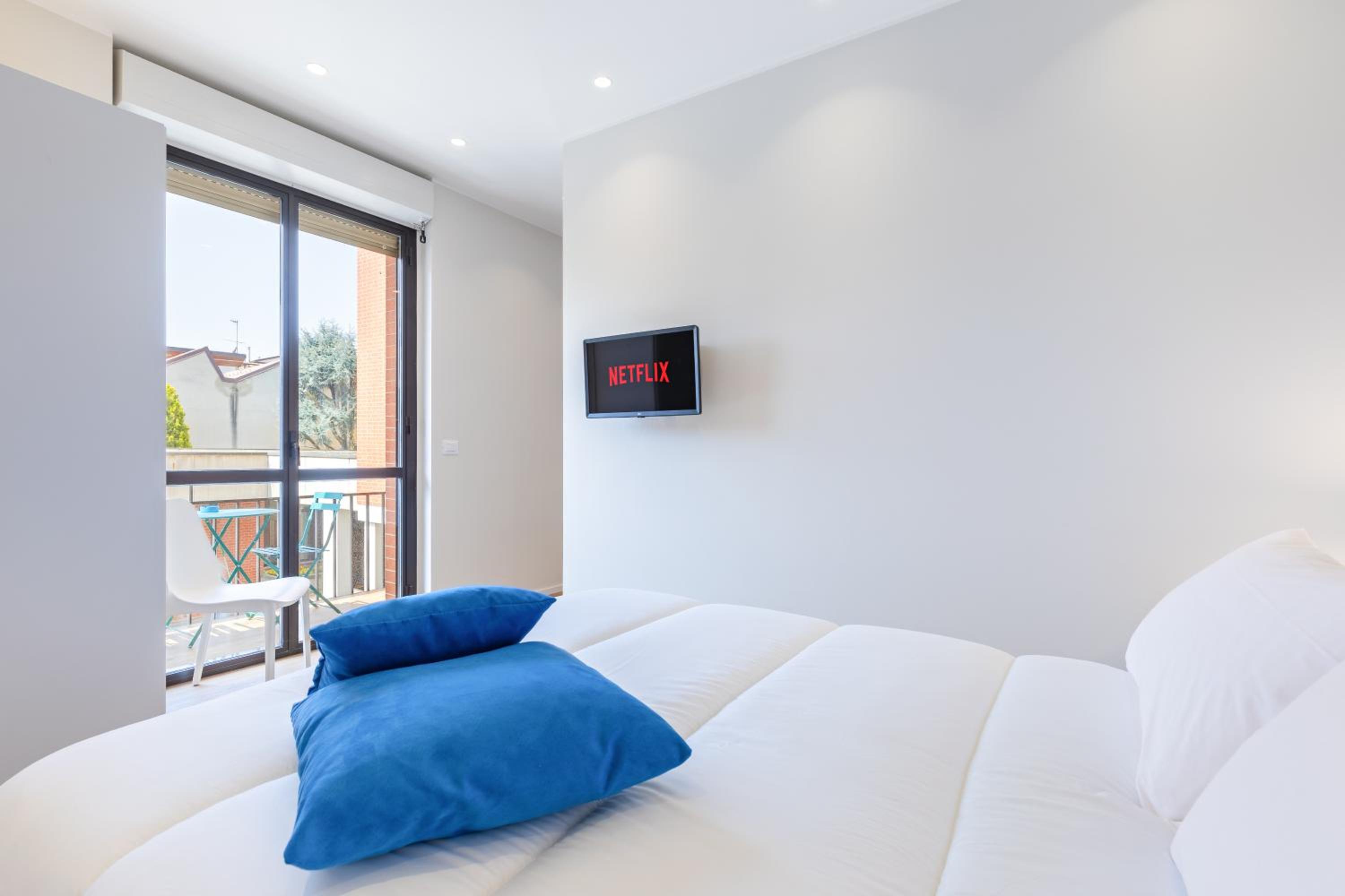 C8 Apartments