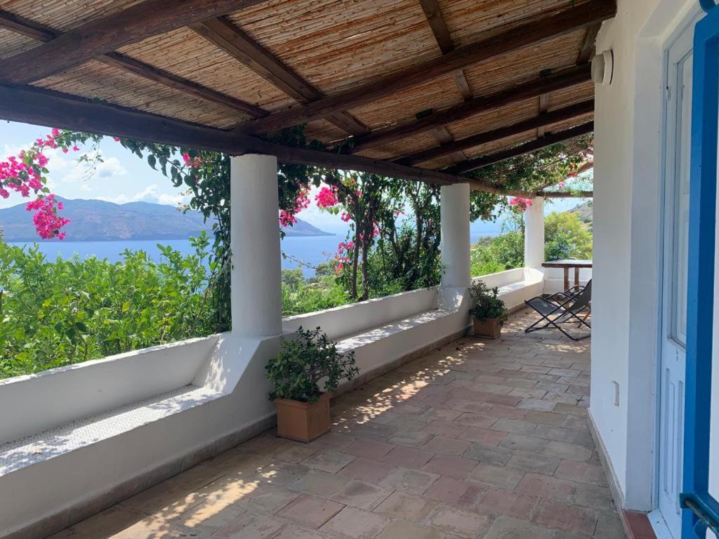 La Casa di Tommy - Santa Marina Salina photo 3