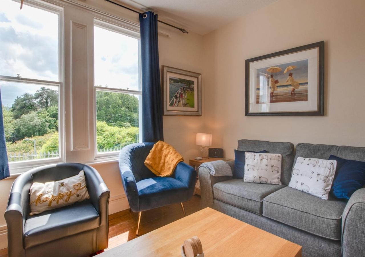 4 Bed in Barmouth oc-wah585 view 3