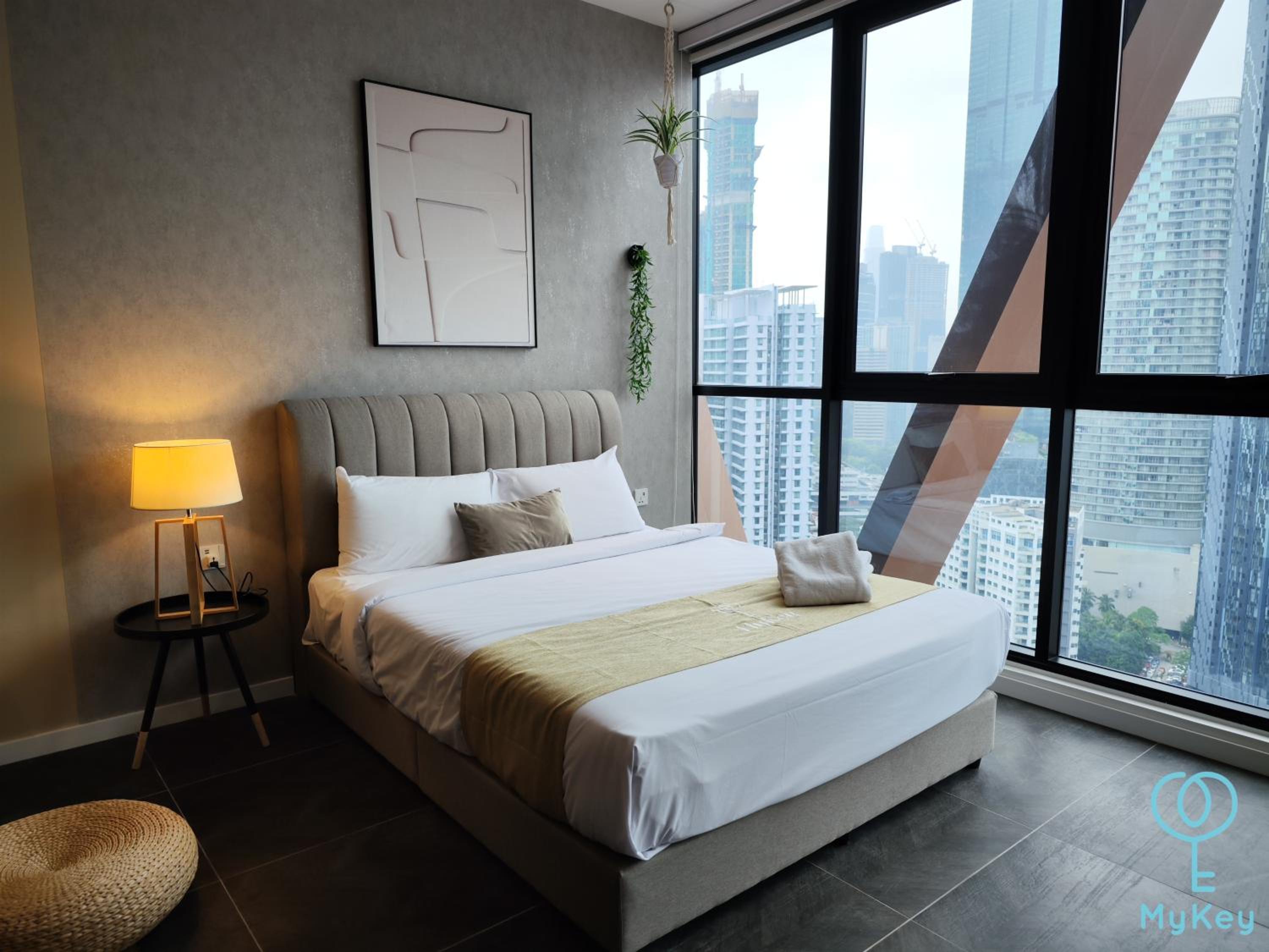 Scarletz Starlight Suites KLCC