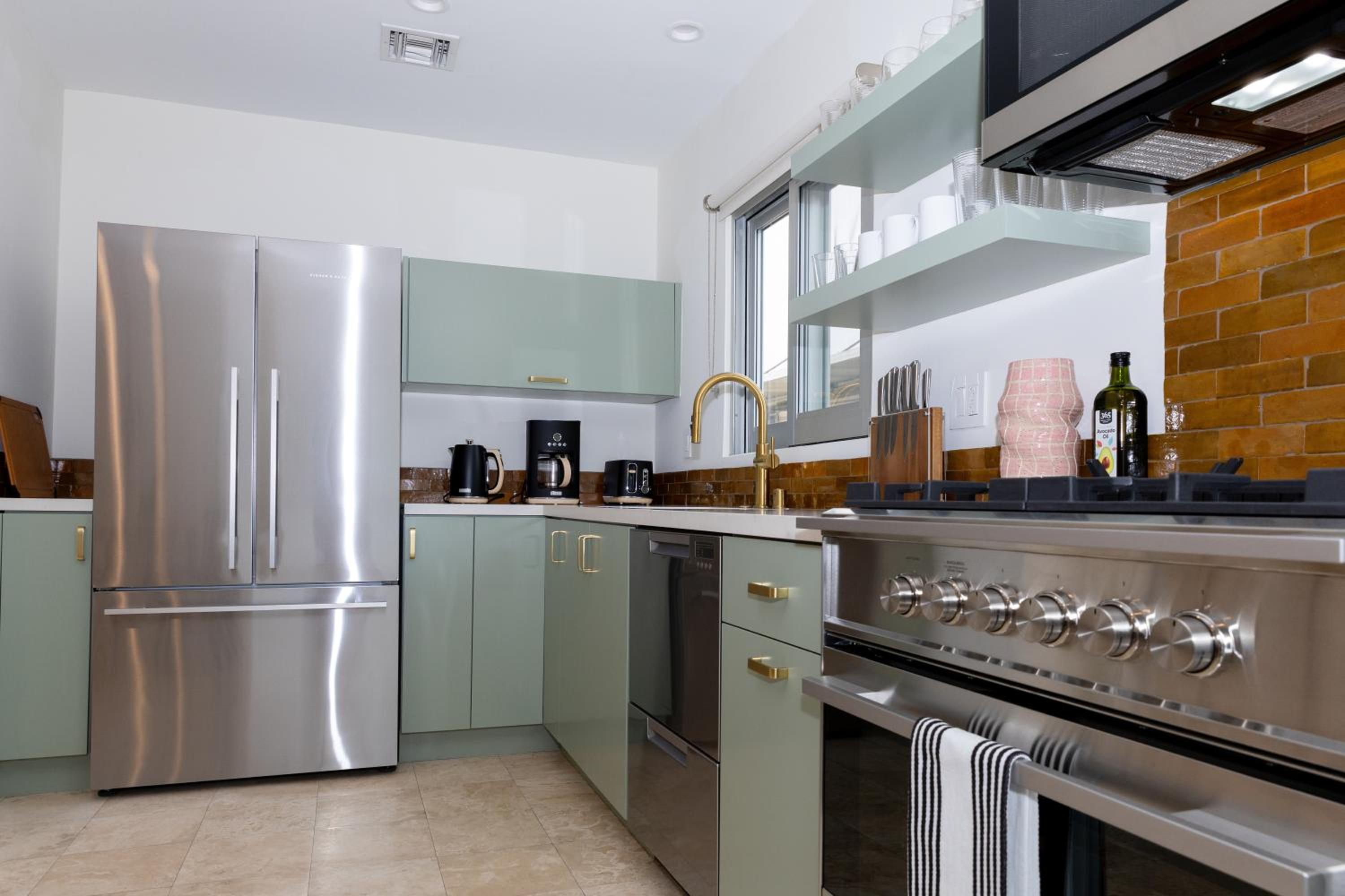 Luxury 2br 2ba Beverly Hills Near Cedars Sinai