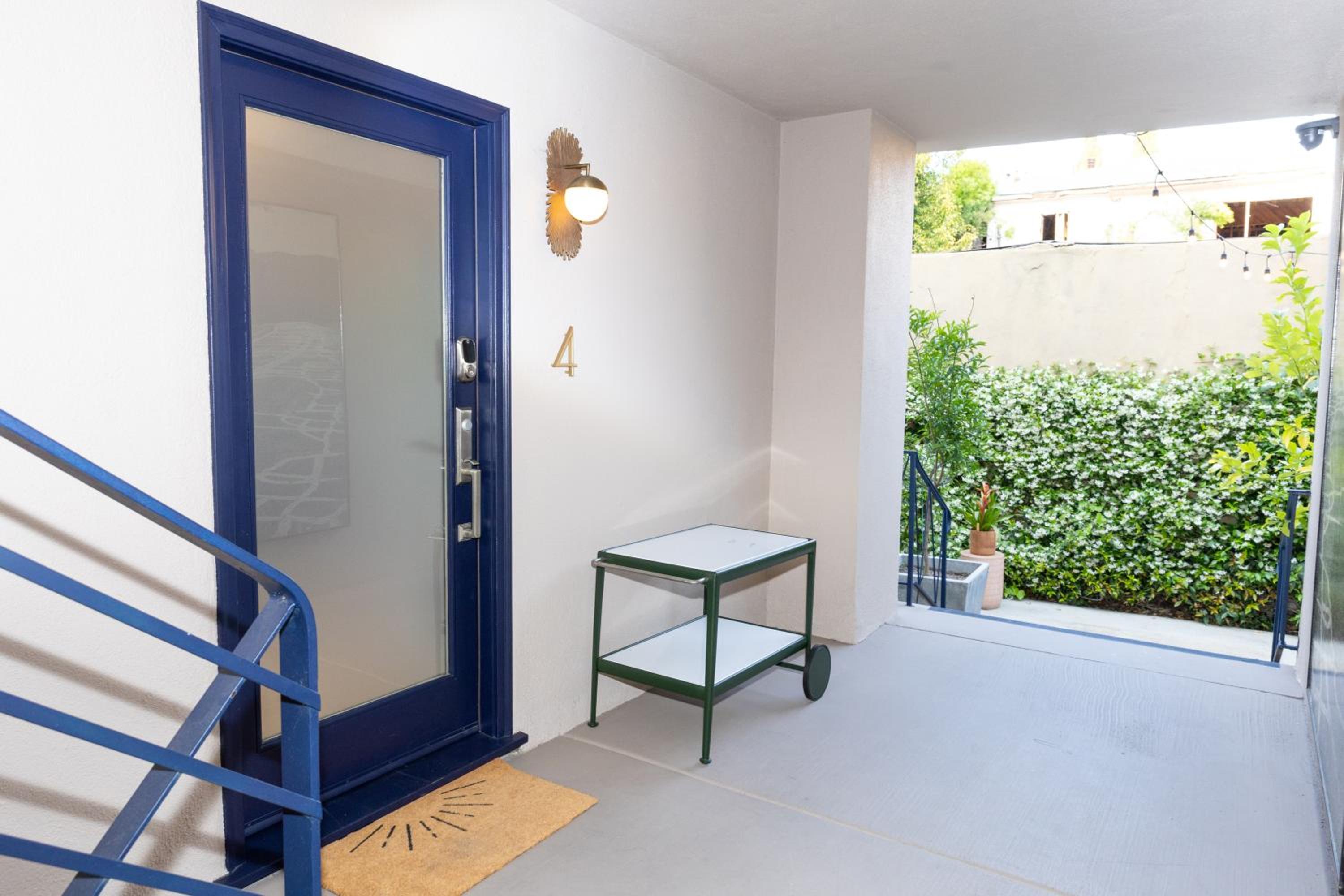 Luxury 2br 2ba Beverly Hills Near Cedars Sinai