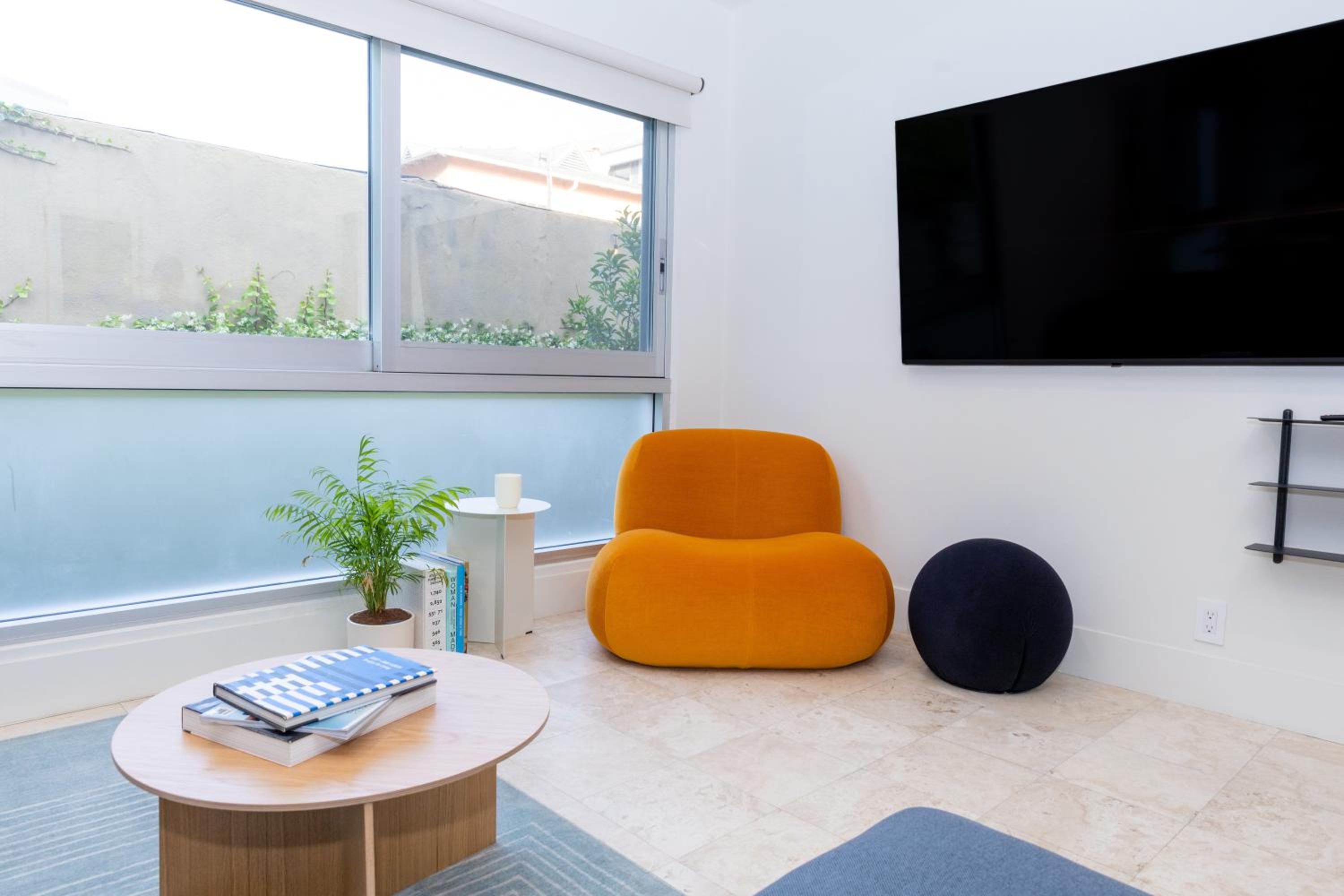Luxury 2br 2ba Beverly Hills Near Cedars Sinai