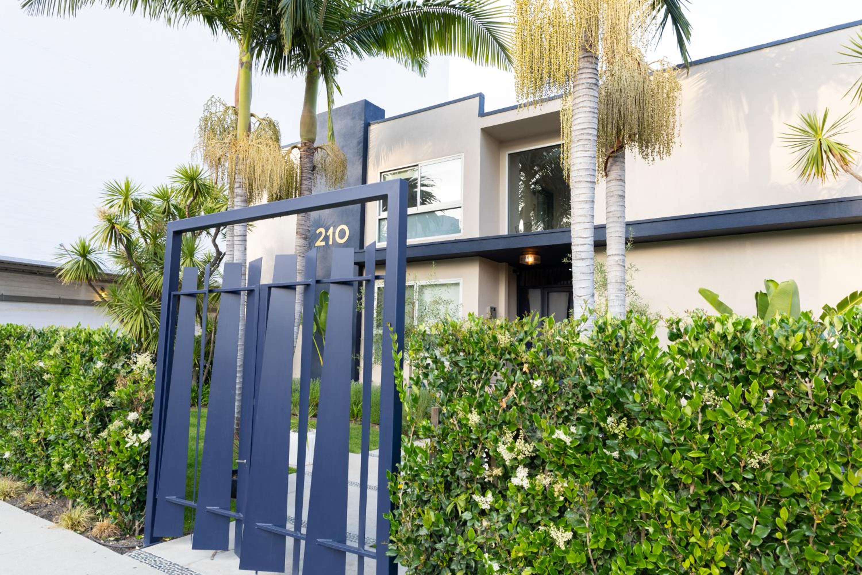 Luxury 2br 2ba Beverly Hills Near Cedars Sinai