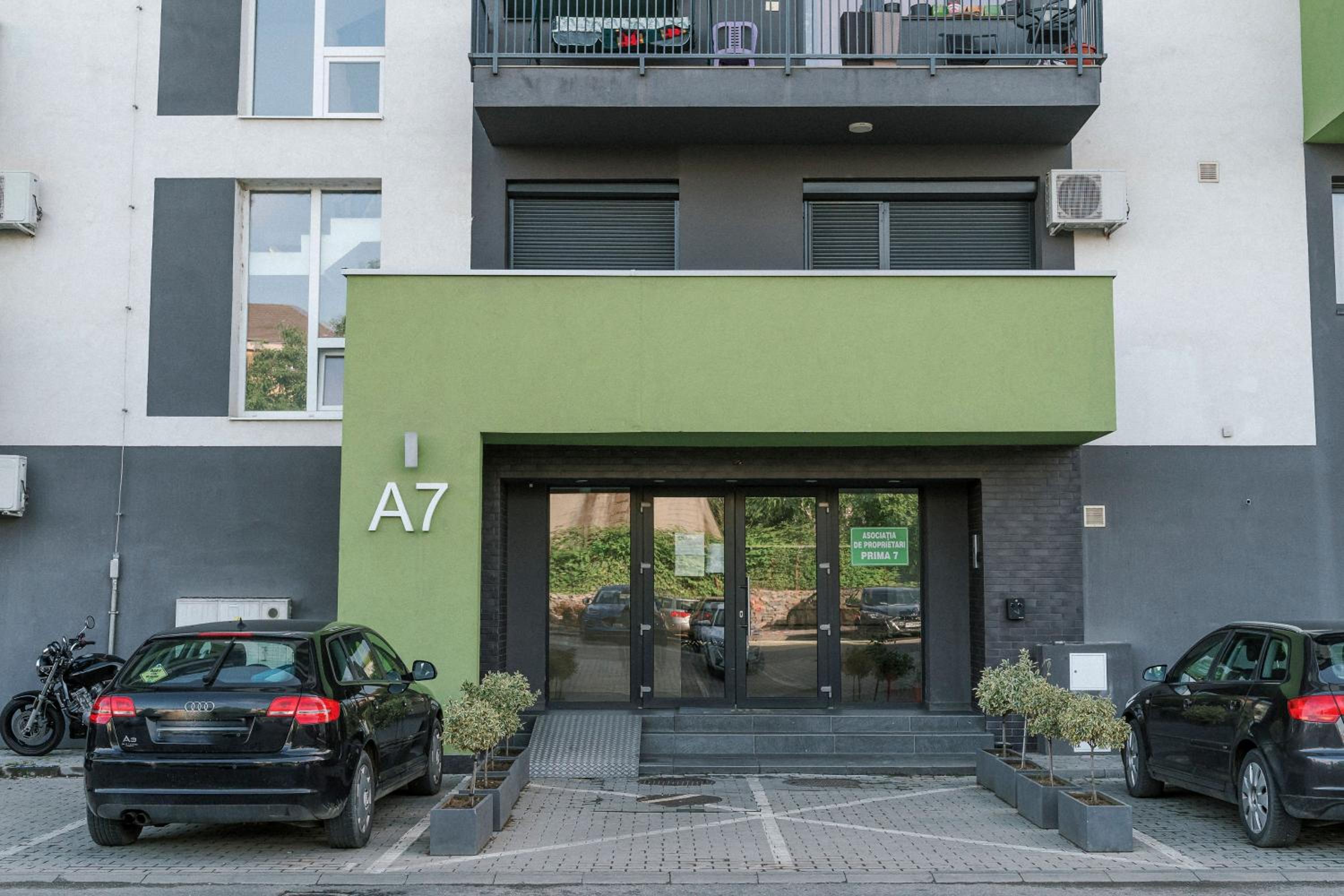 M&M Apartment