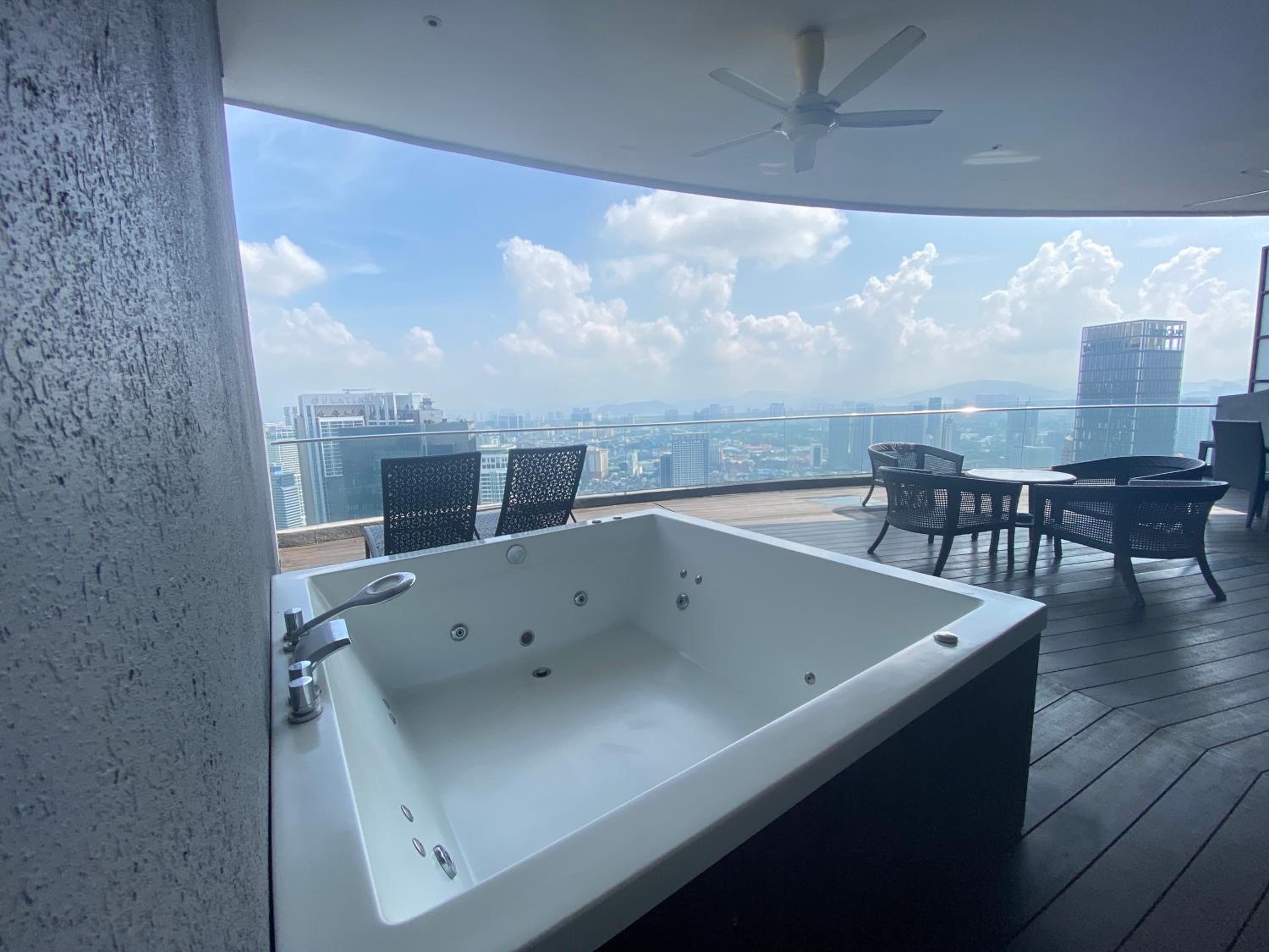Luxury Penthouse KLCC & KL TOWER View in Kuala Lumpur