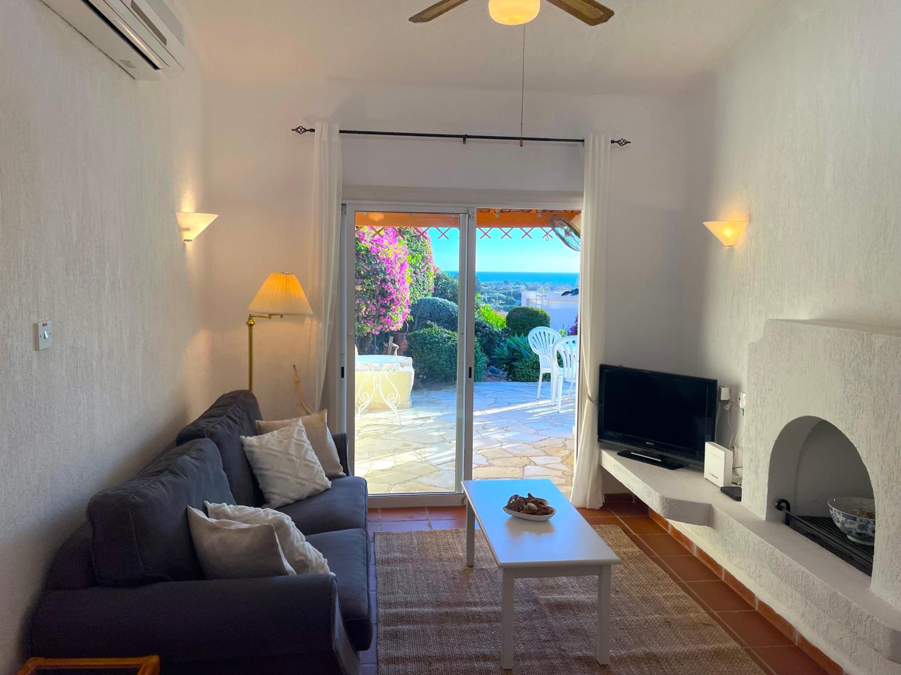 Mediterranean Cottage, Sea View, Great Location