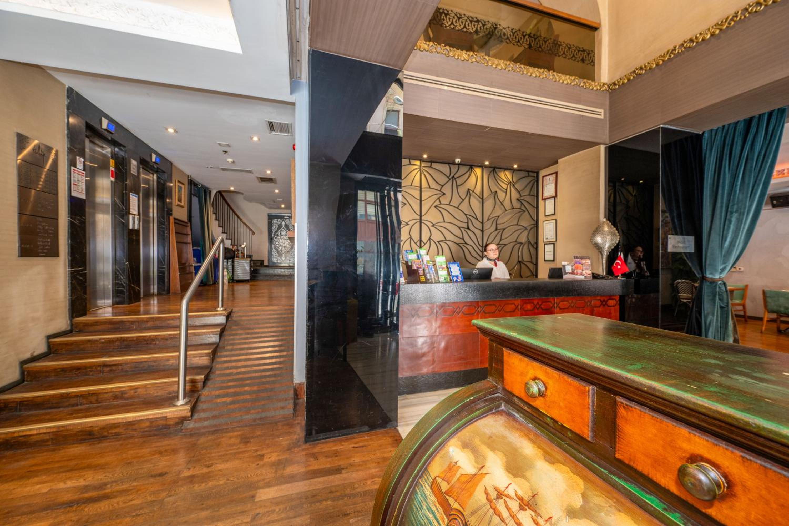 Pera Tulip Otel - Image 35