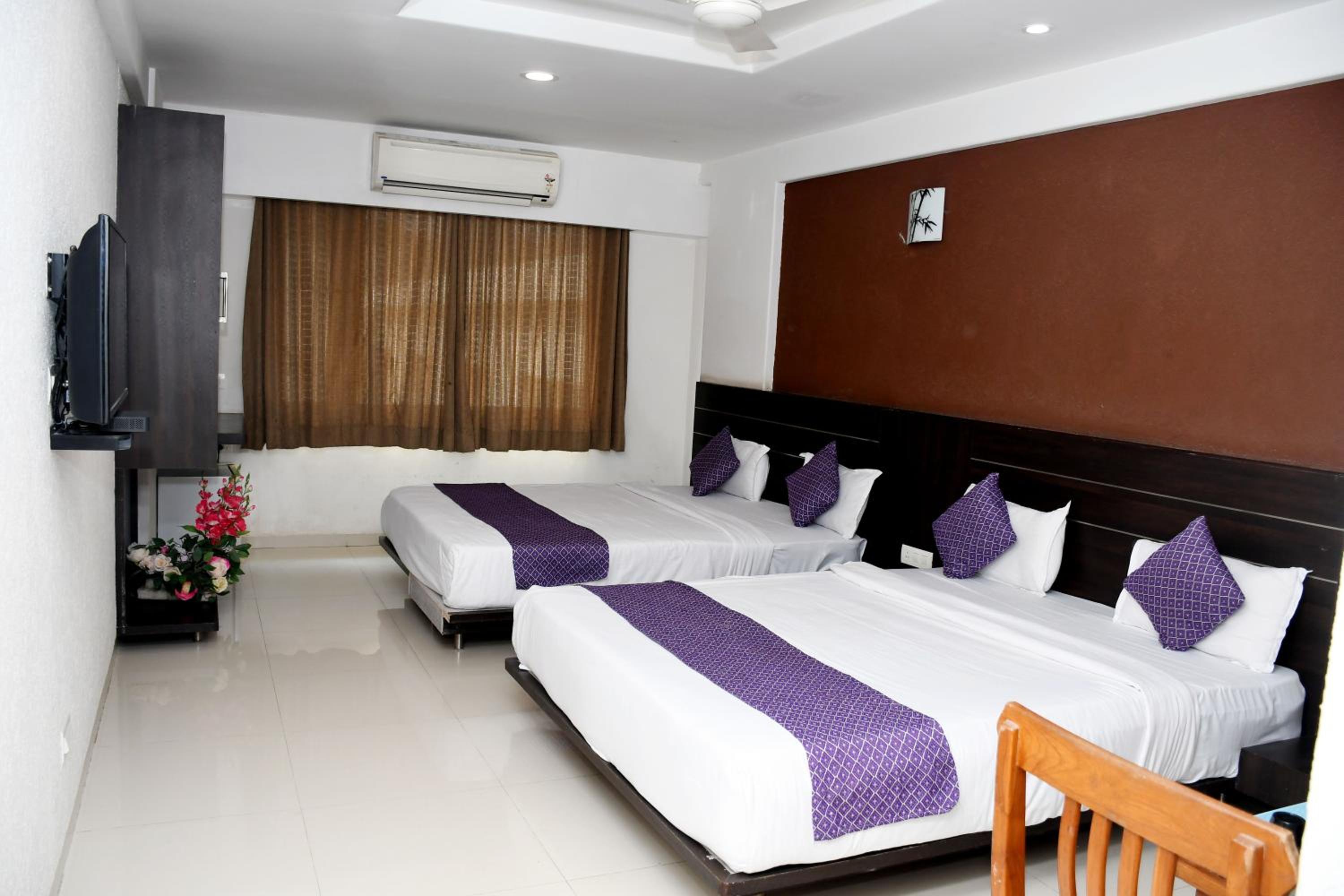 Pushpak Resort