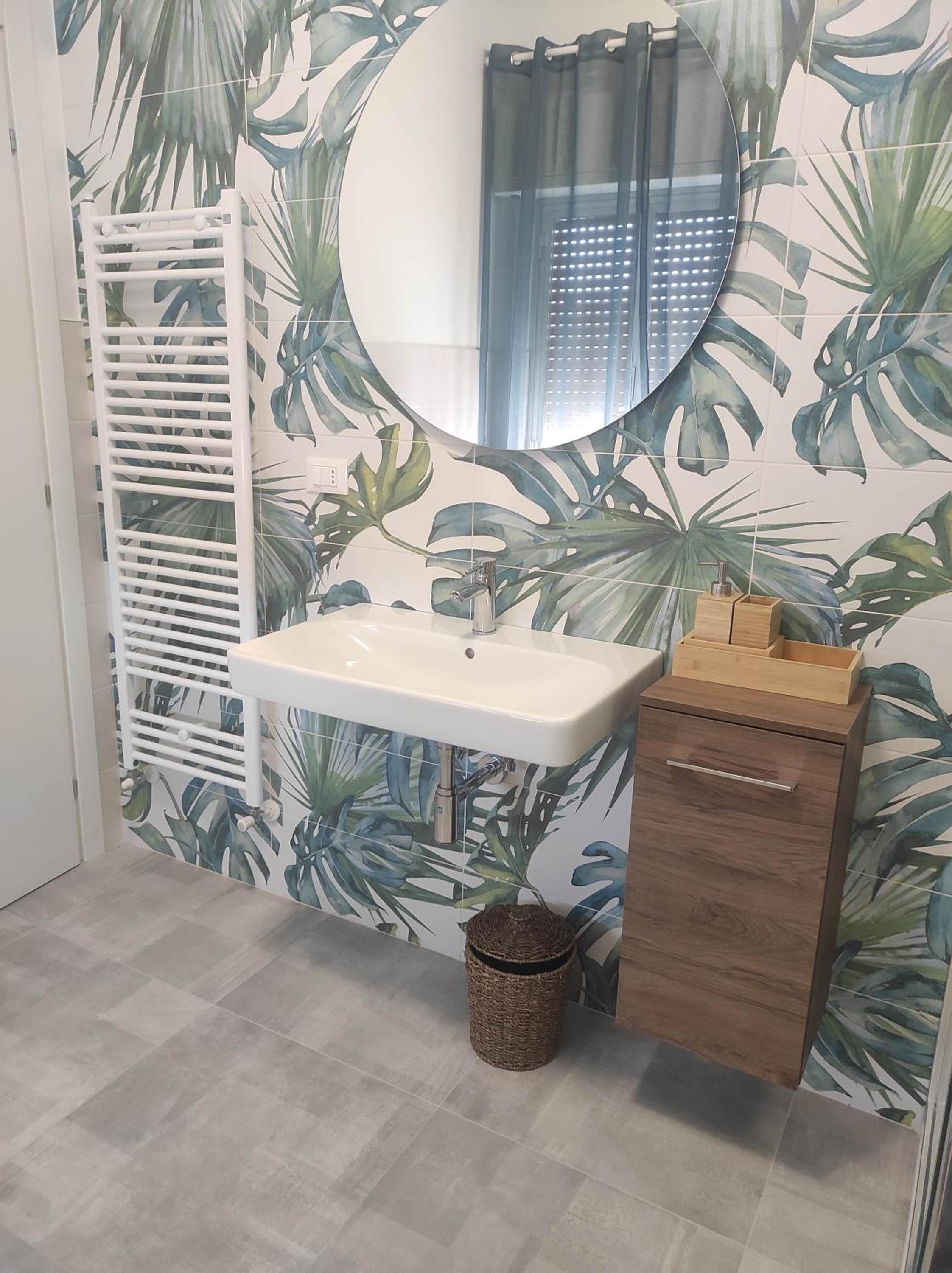 B&B Esotica