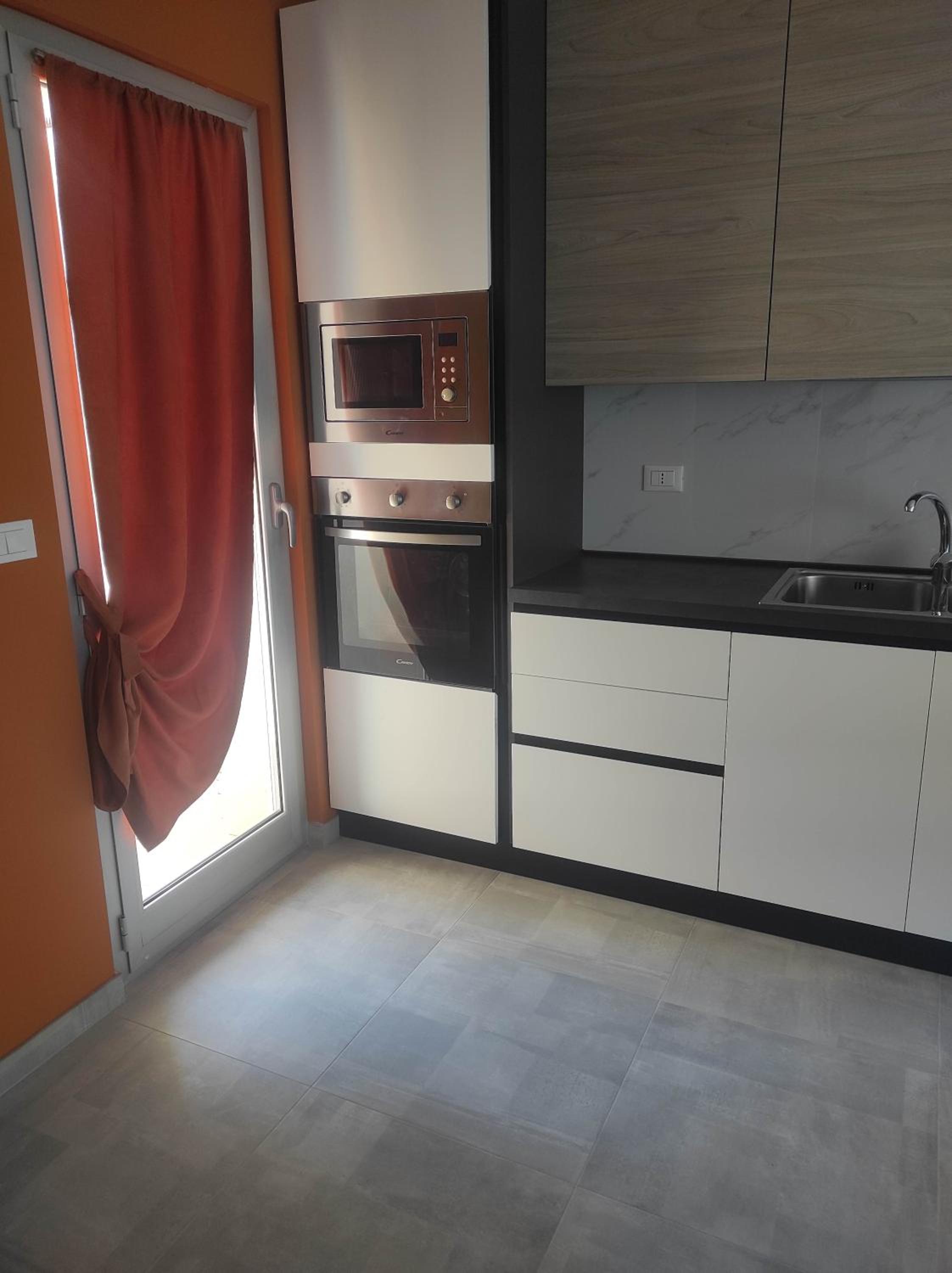 B&B Esotica