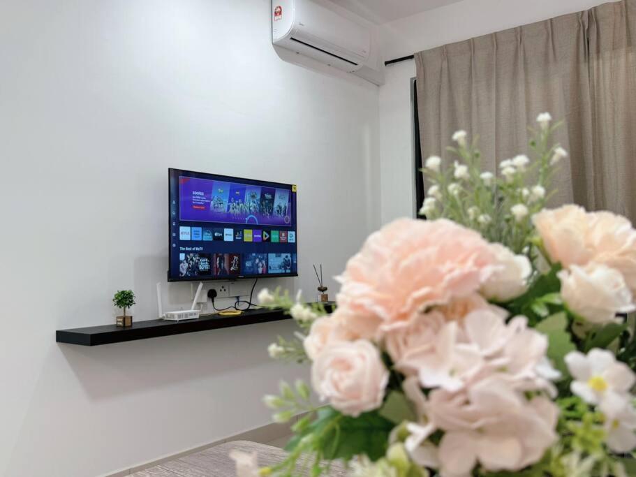 JB CIQ Central Park 1-3pax High Speed WiFi Skudai Paradigm Mall