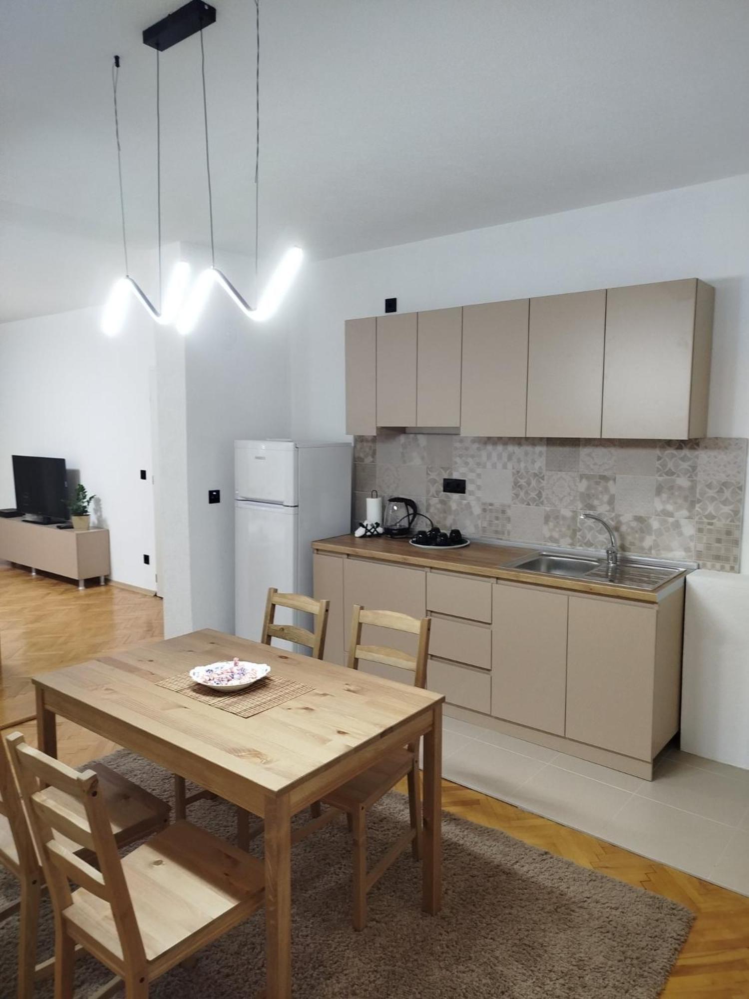 B&D Apartment
