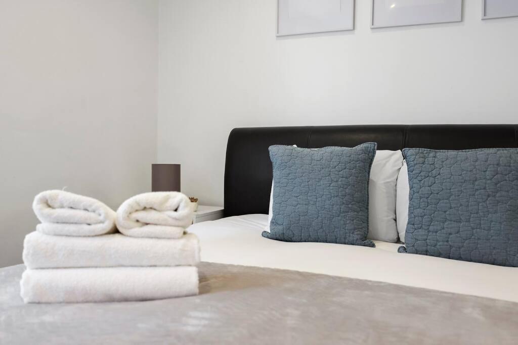 Cozy Private 1-Bedroom Apartment Short Term Rental & Flexible Renting Hoxton With Free Wifi
