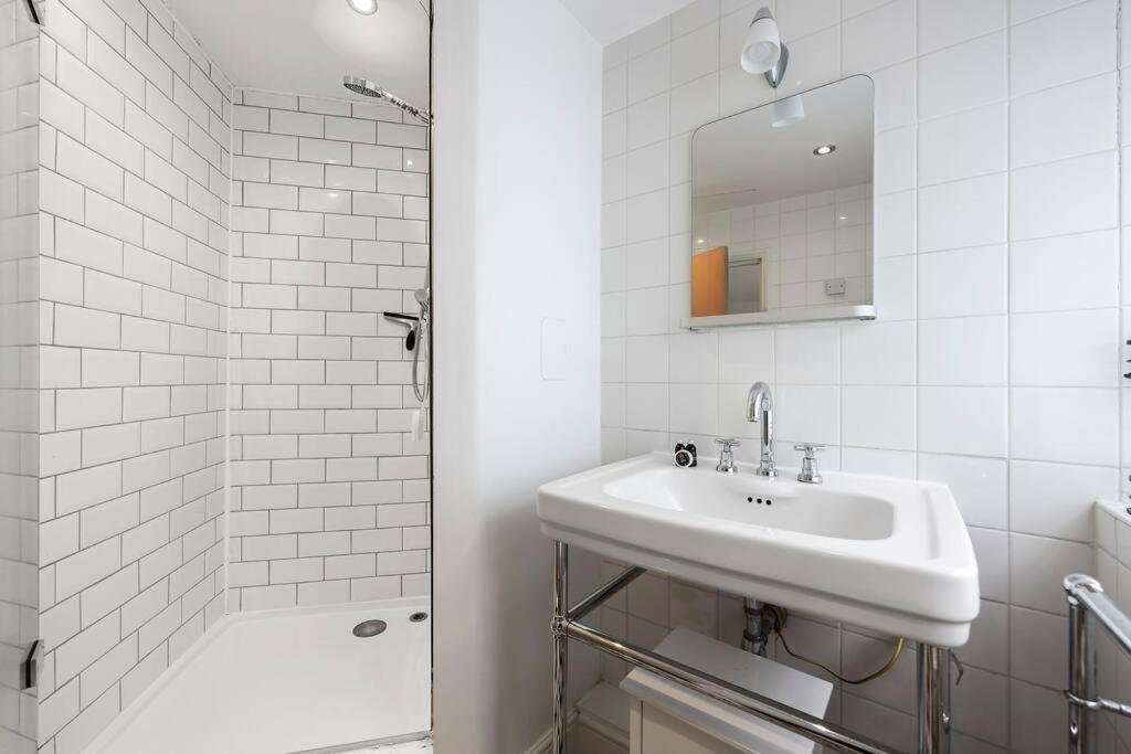 Cozy Private 1-Bedroom Apartment Short Term Rental & Flexible Renting Hoxton With Free Wifi