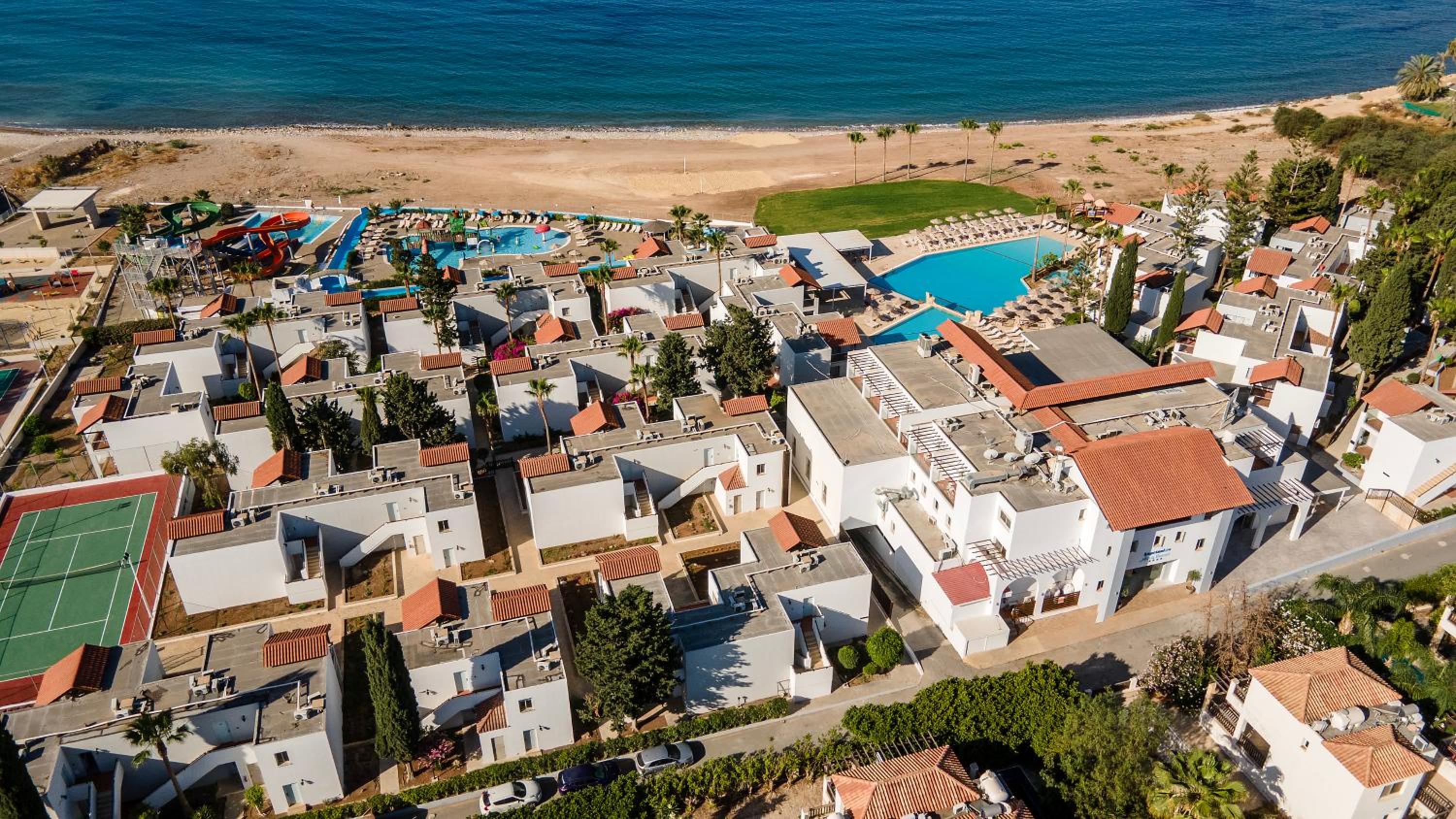 Kapetanios Aqua Resort