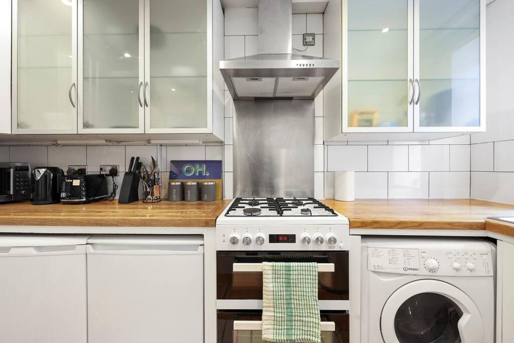 Cozy Private 1-Bedroom Apartment Short Term Rental & Flexible Renting Hoxton With Free Wifi