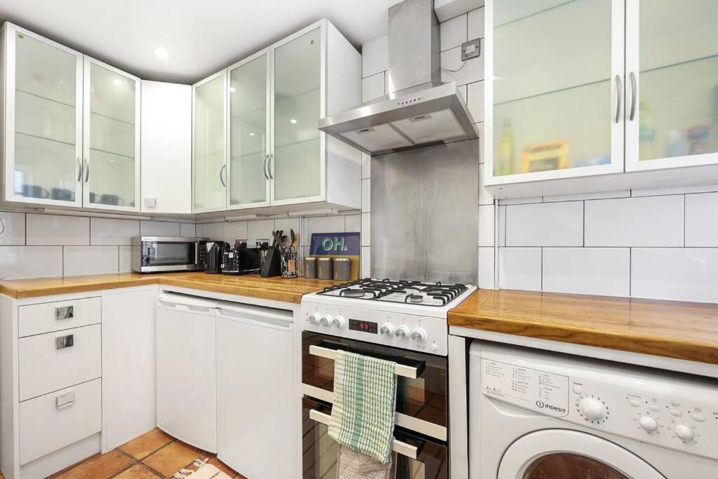 Cozy Private 1-Bedroom Apartment Short Term Rental & Flexible Renting Hoxton With Free Wifi