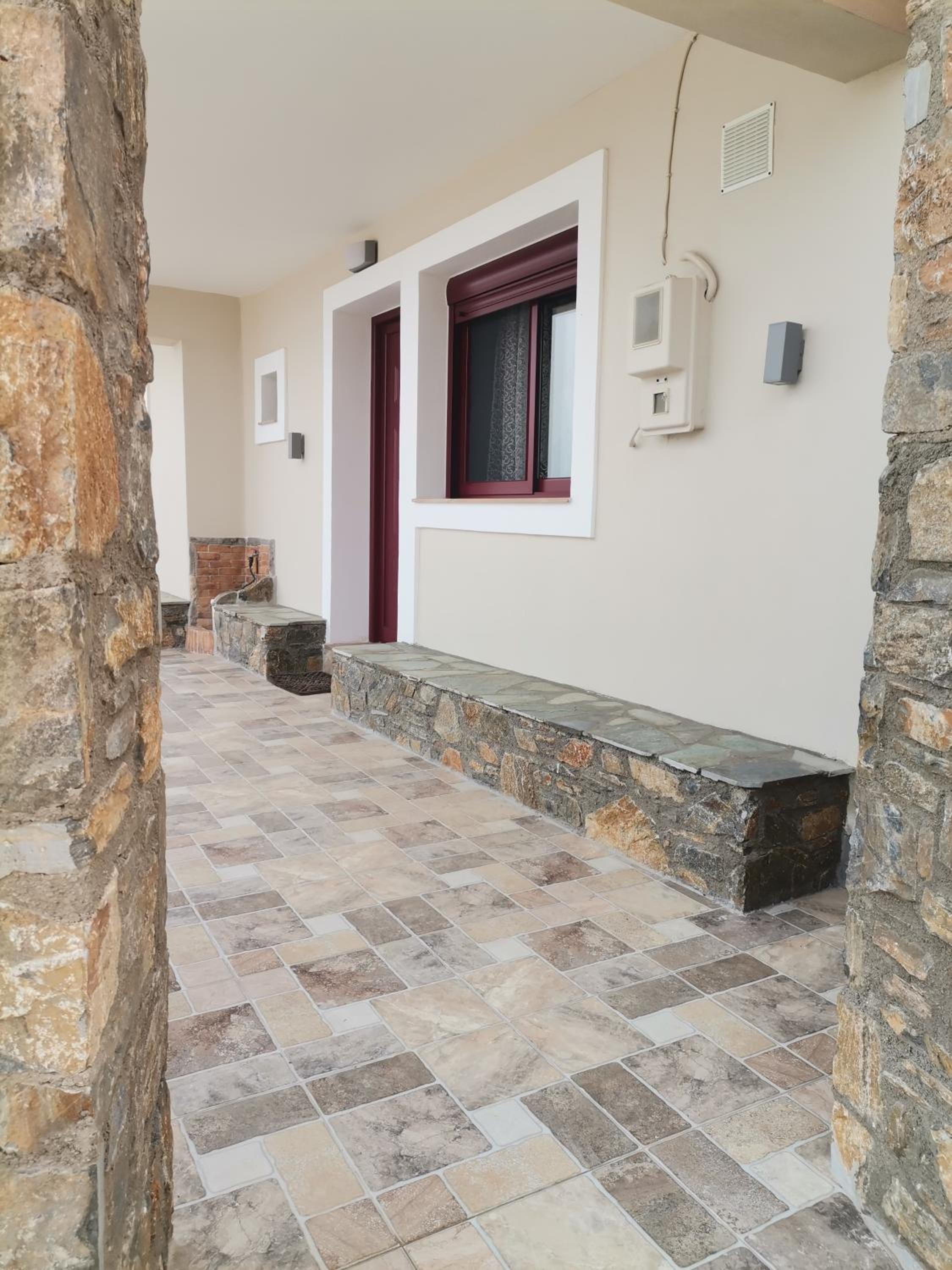 BAZAKOS’ LUXURY SEA FRONT APARTMENT view 3