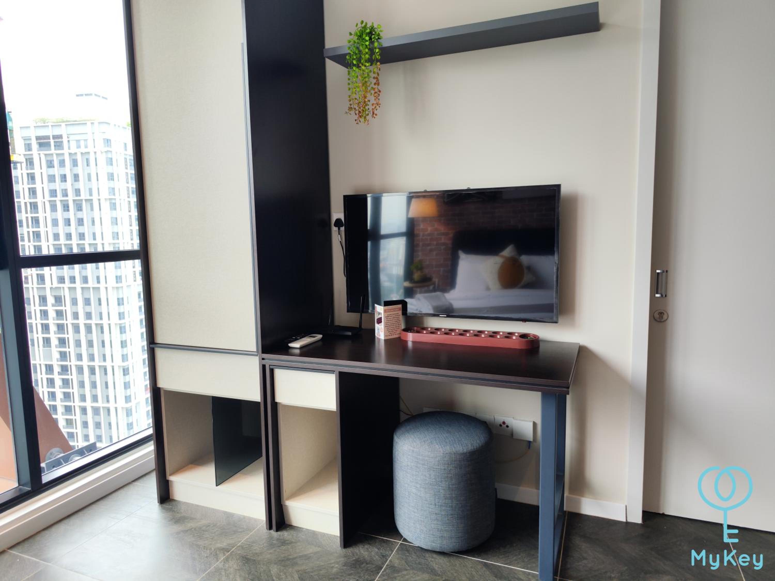 Scarletz Starlight Suites KLCC