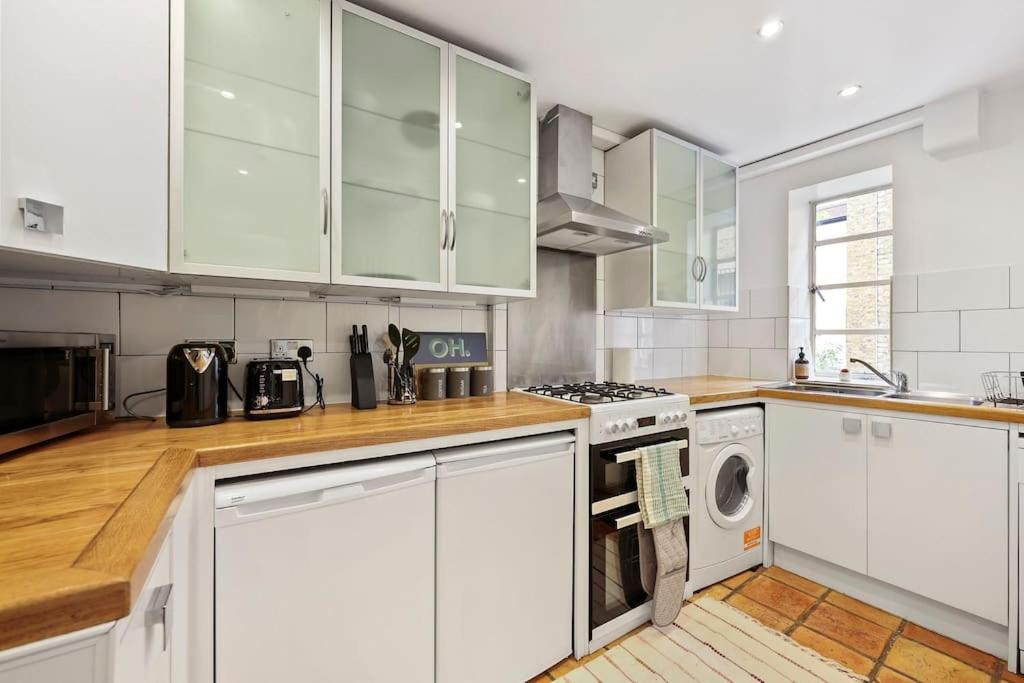 Cozy Private 1-Bedroom Apartment Short Term Rental & Flexible Renting Hoxton With Free Wifi