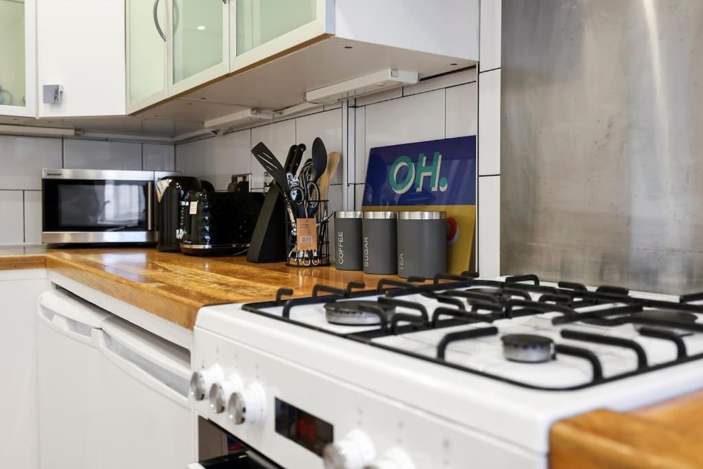 Cozy Private 1-Bedroom Apartment Short Term Rental & Flexible Renting Hoxton With Free Wifi