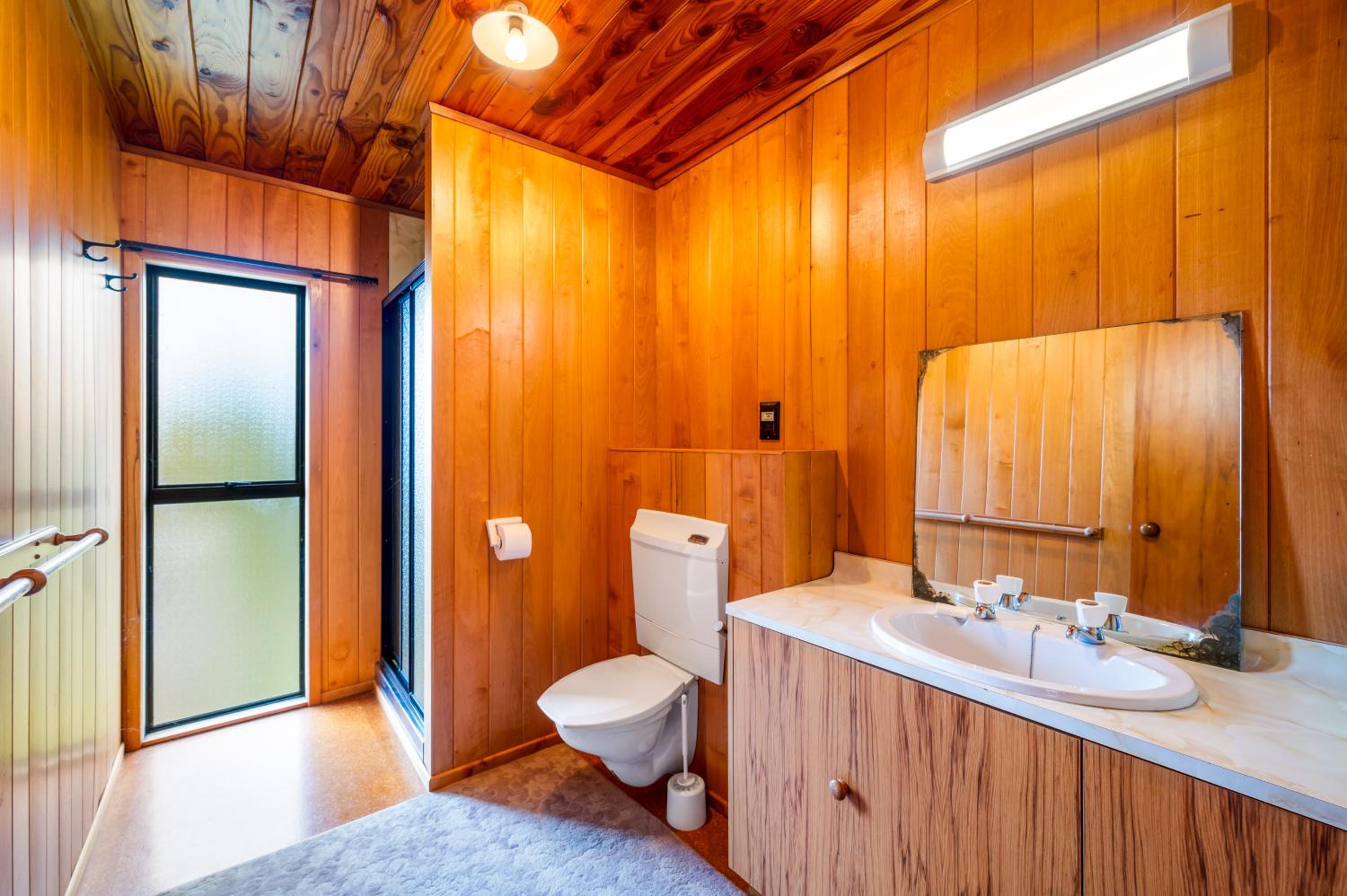Lake View Lodge - Taupo Holiday Home view 3