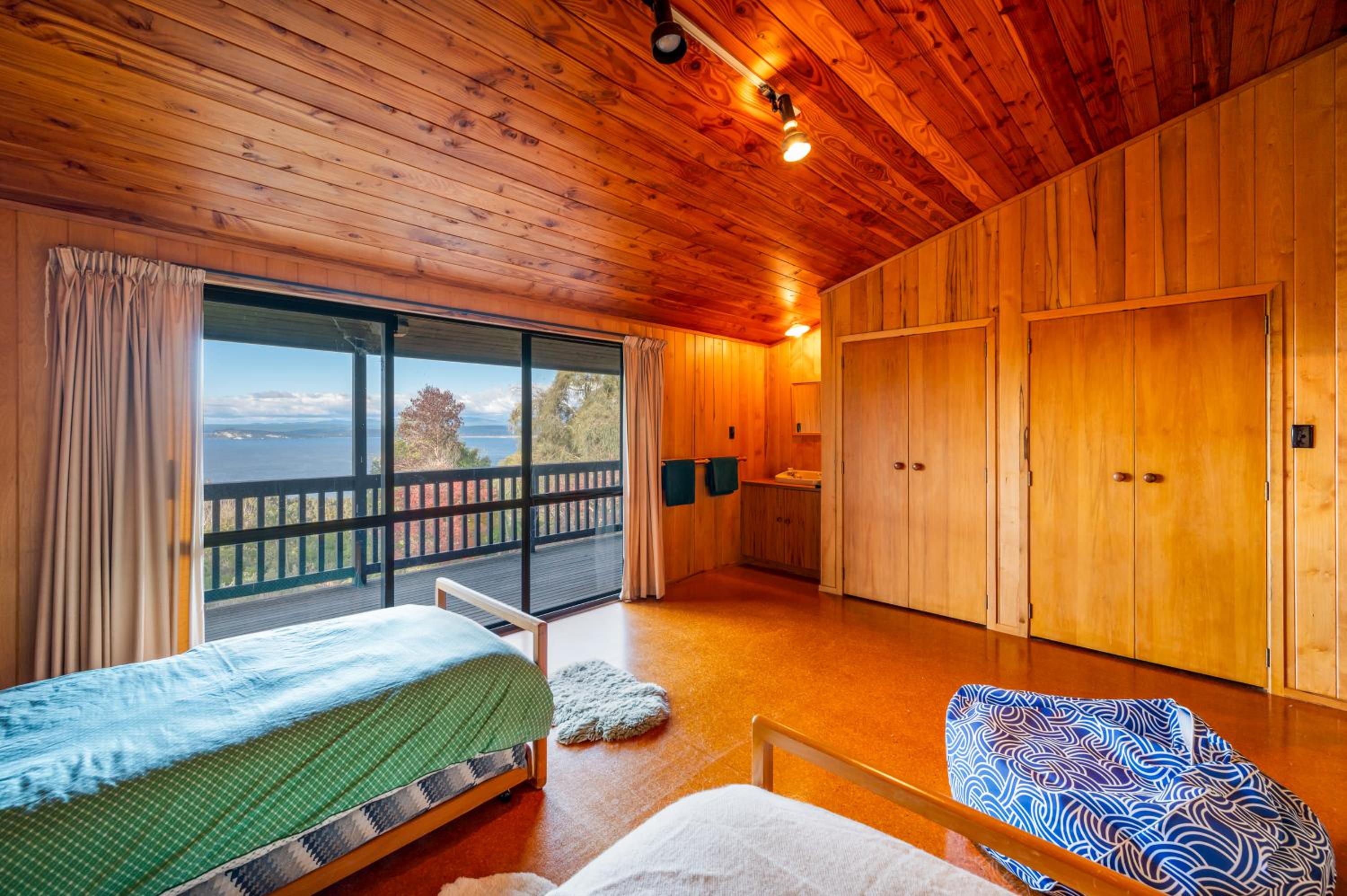 Lake View Lodge - Taupo Holiday Home view 4