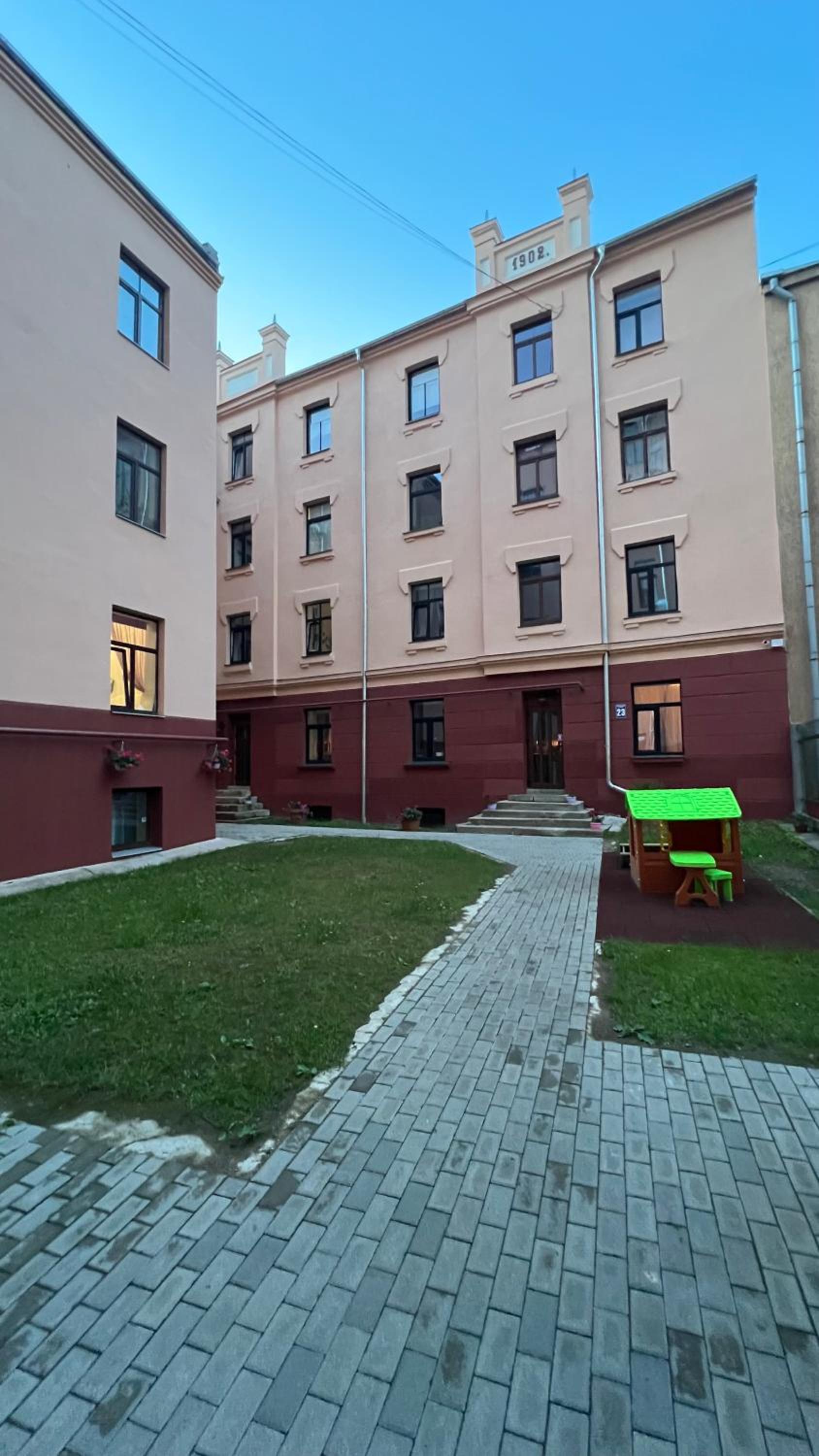 Riverside Promenade apartment M3 view 3