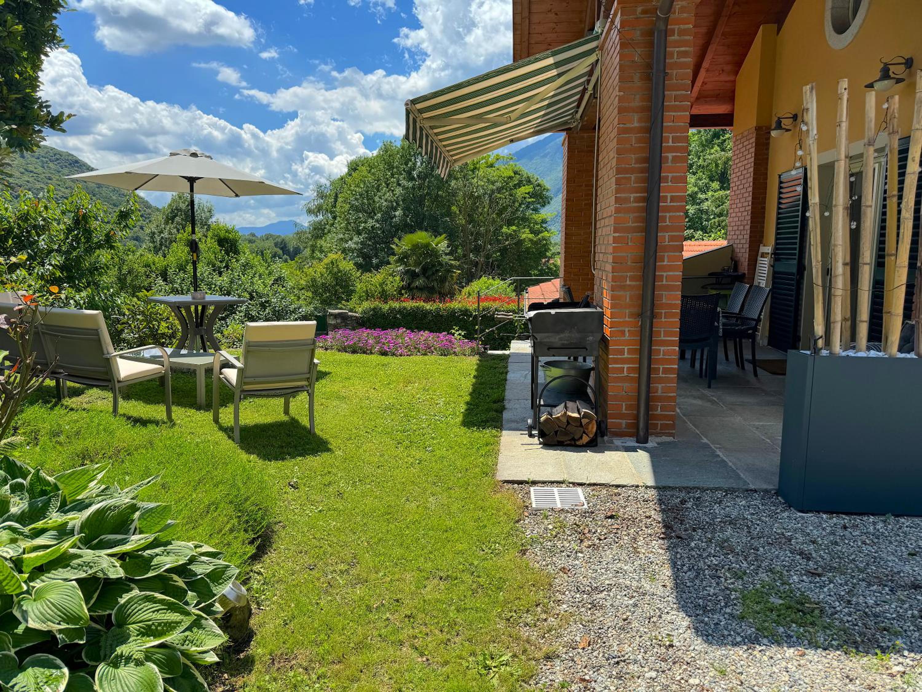 The comfortable house with big pool in the center of Mergozzo view 5