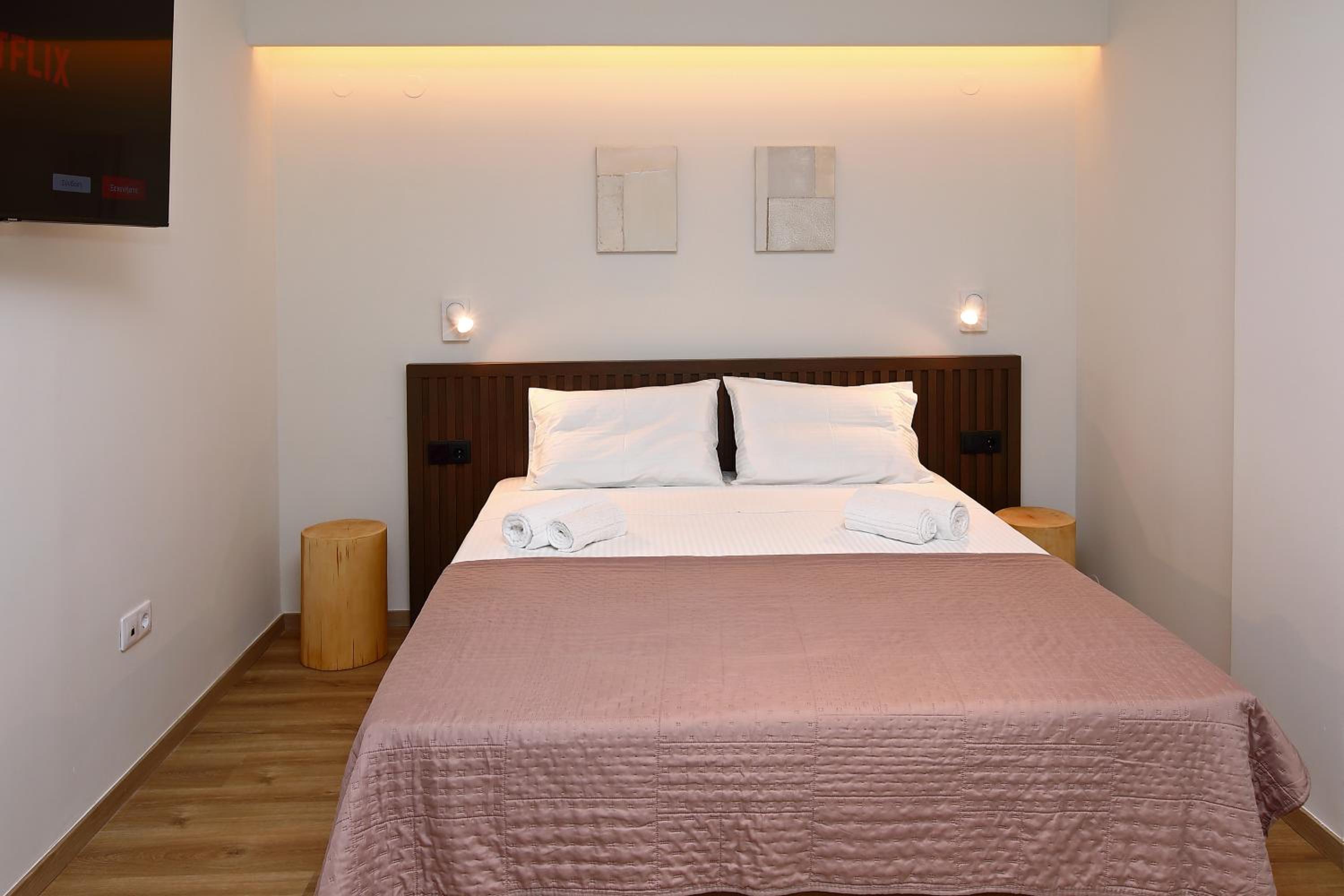 LOCAL SUITES - Nea Moudania Chalkidiki