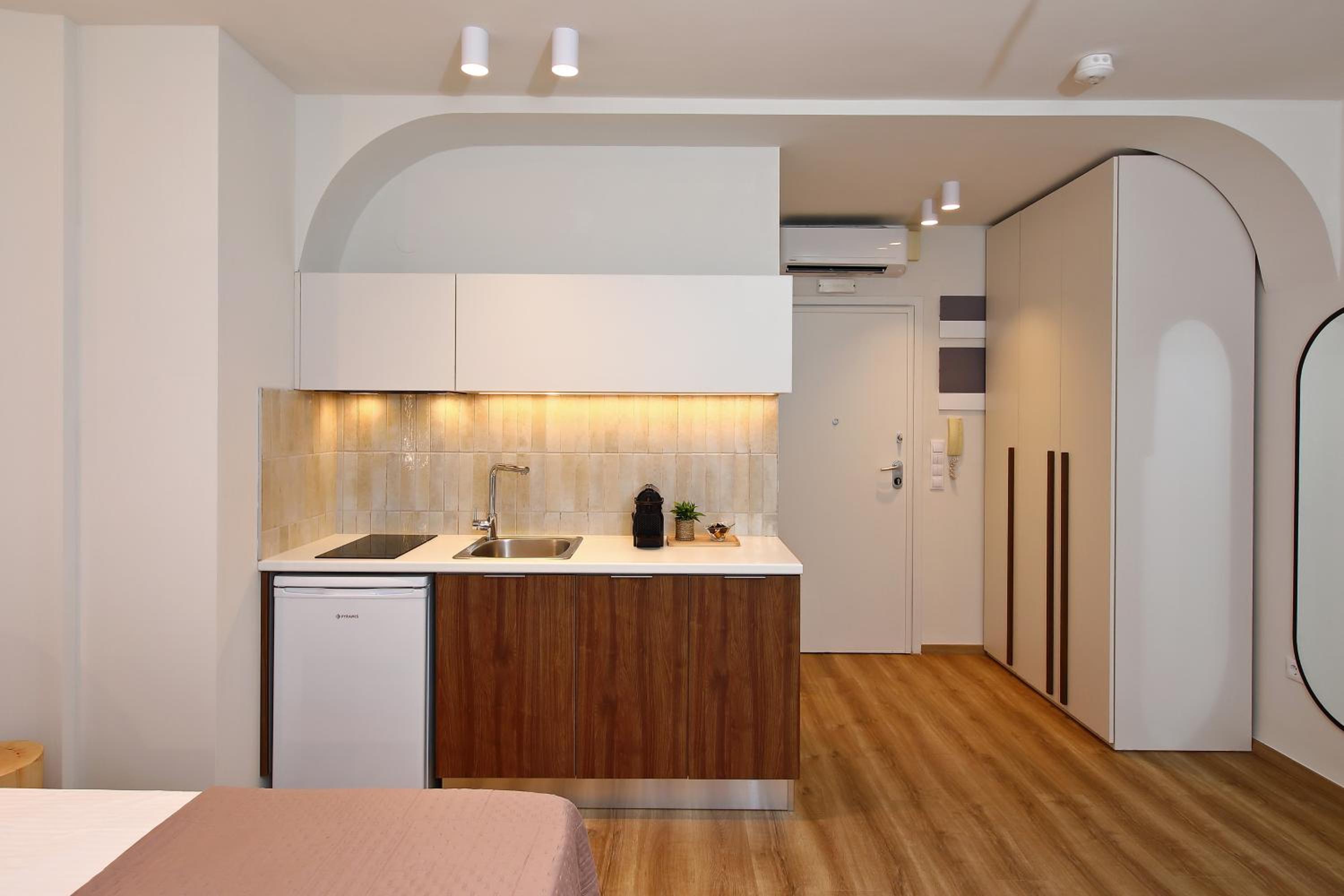 LOCAL SUITES - Nea Moudania Chalkidiki