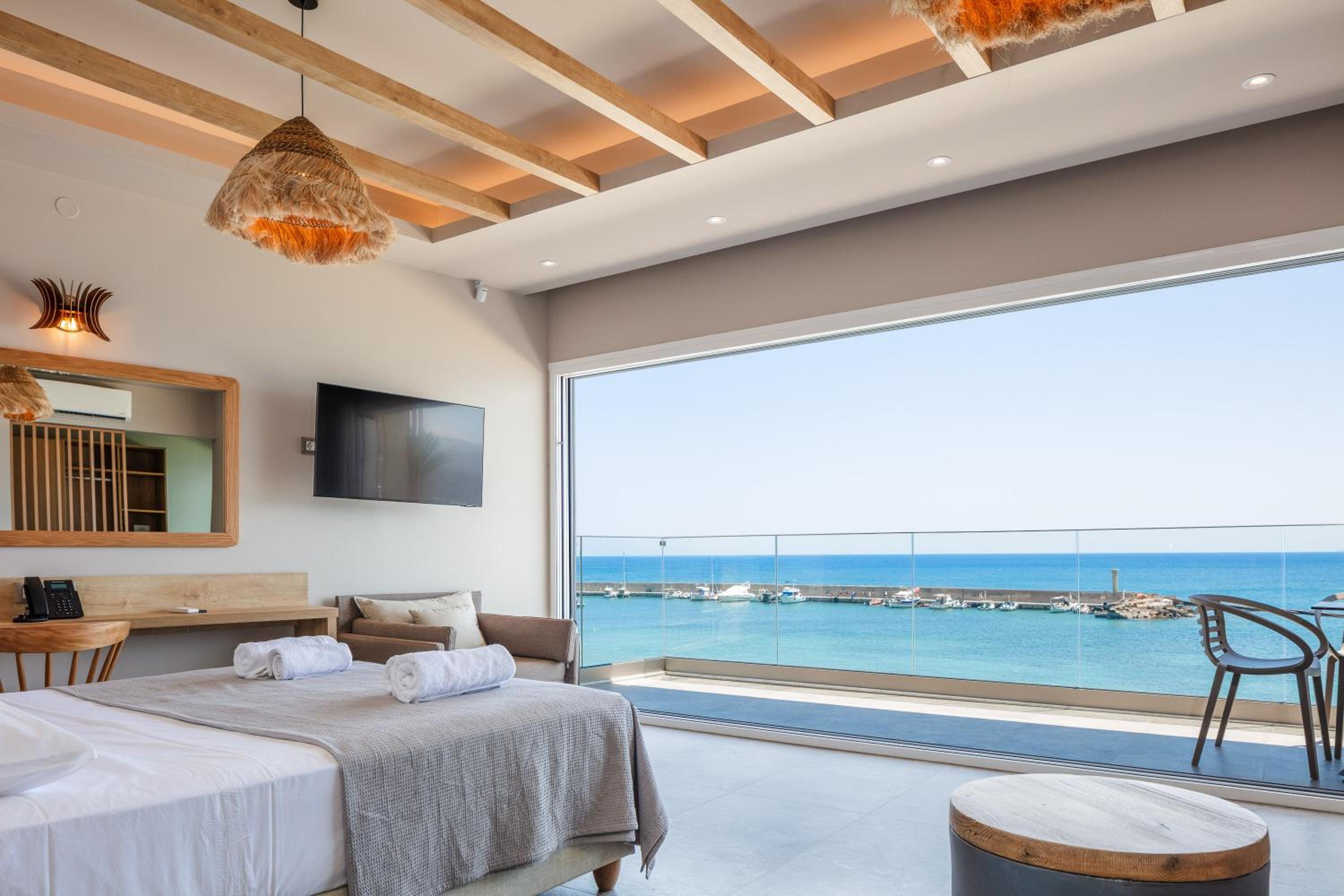 Skipper Beachfront Suites view 2