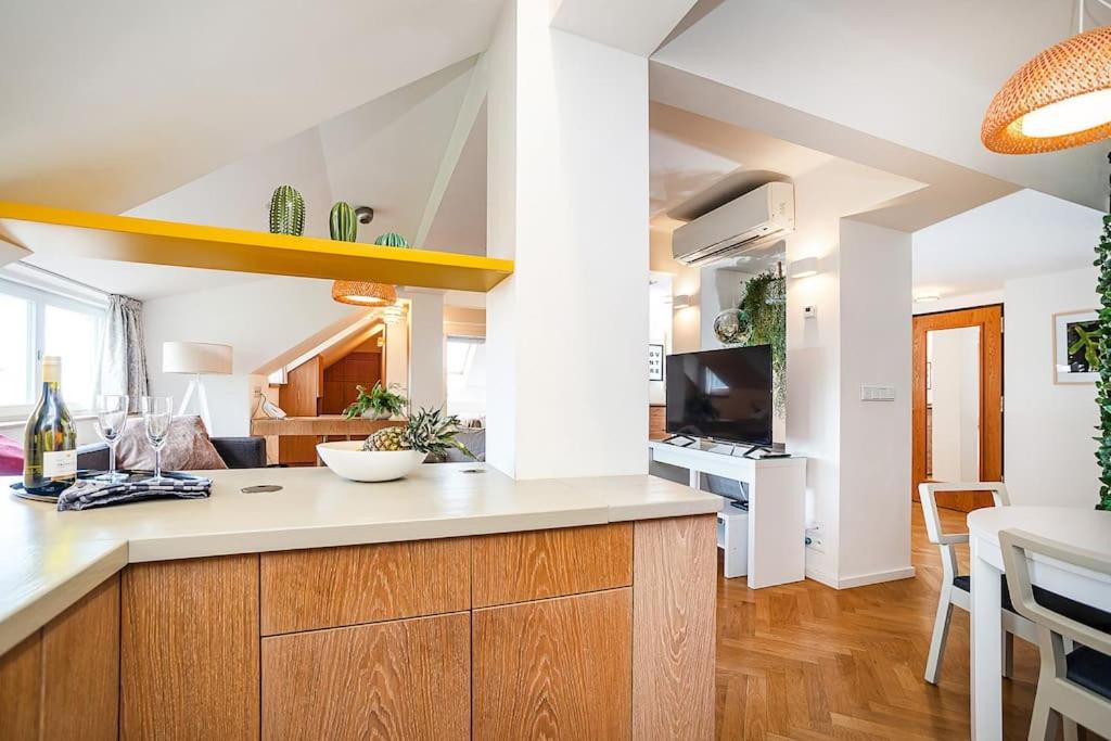 Magic Apartment with Terrace