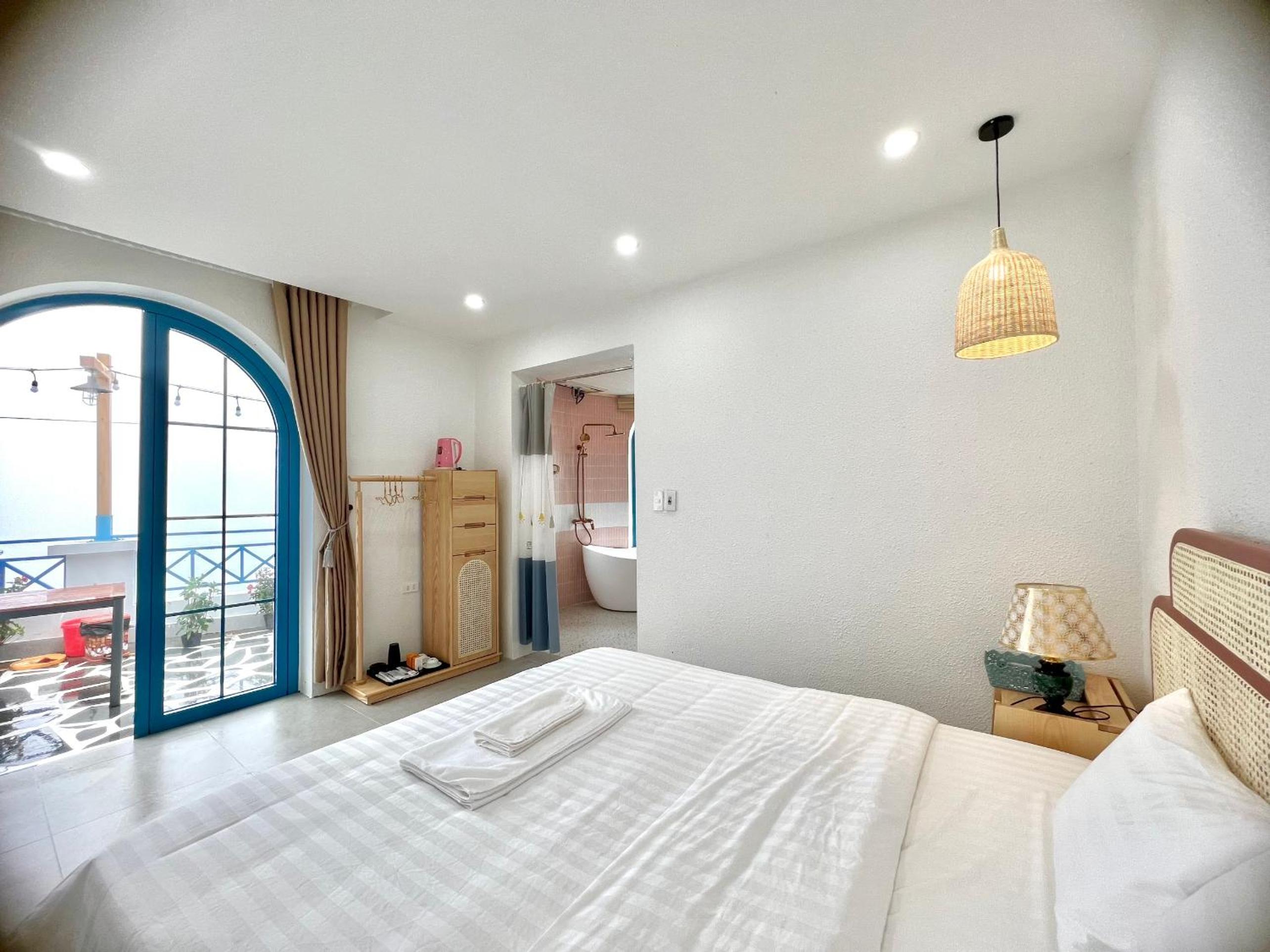 Santorini Villa Tam Dao - Venuestay view 3