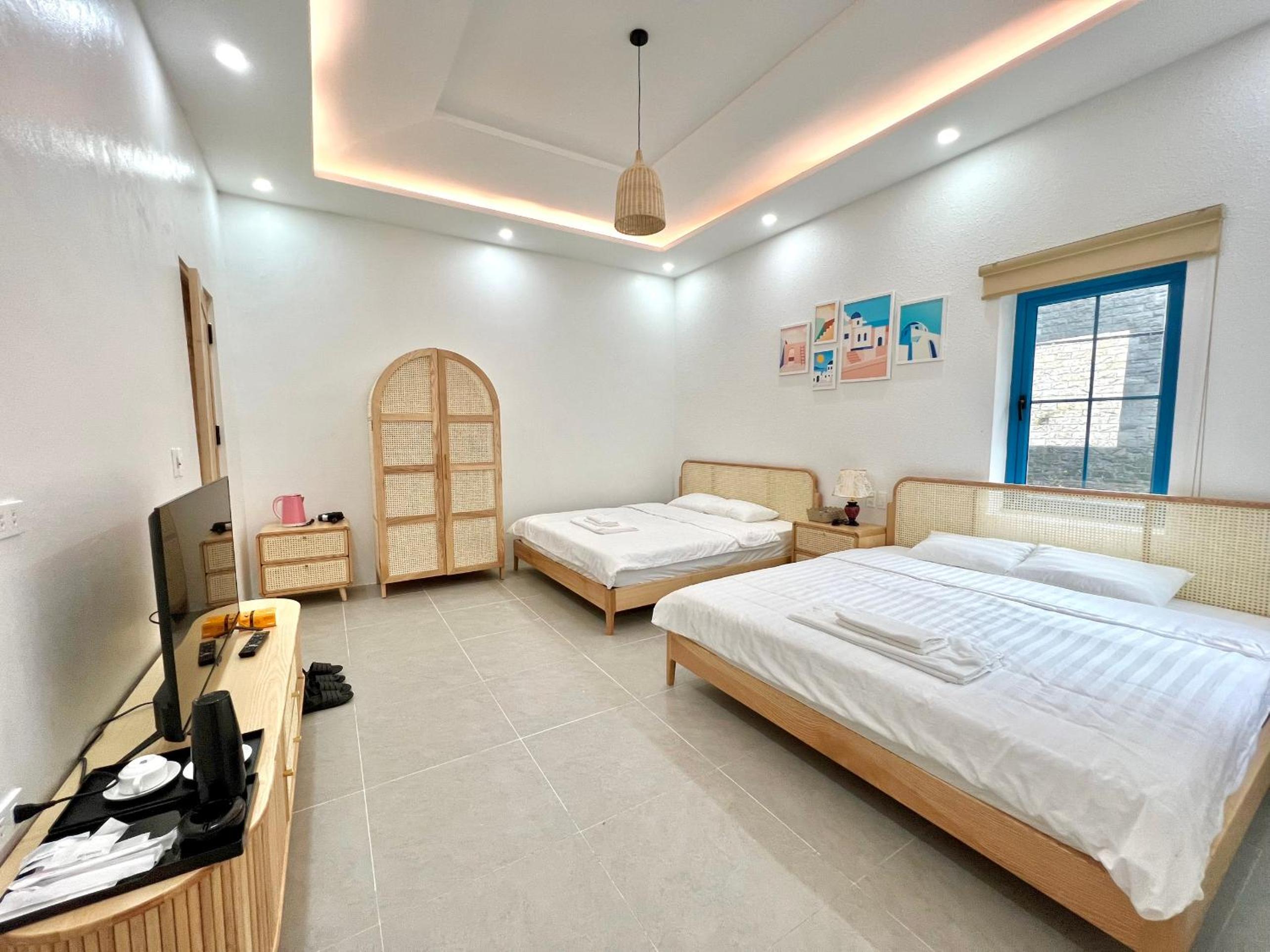 Santorini Villa Tam Dao - Venuestay view 4