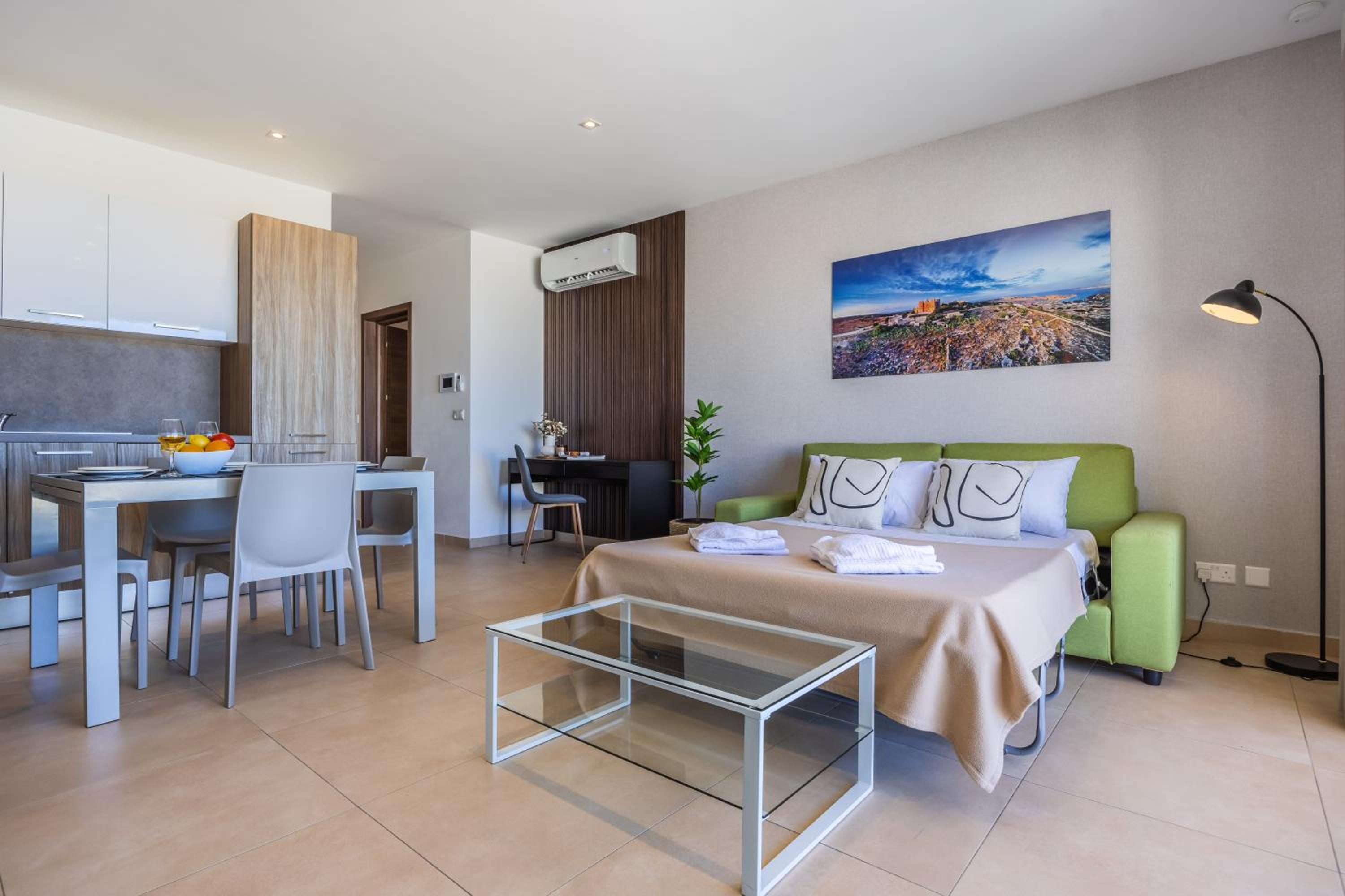 Fl6 TheLodge-2BED TERRACE,GARAGE by Homely view 3