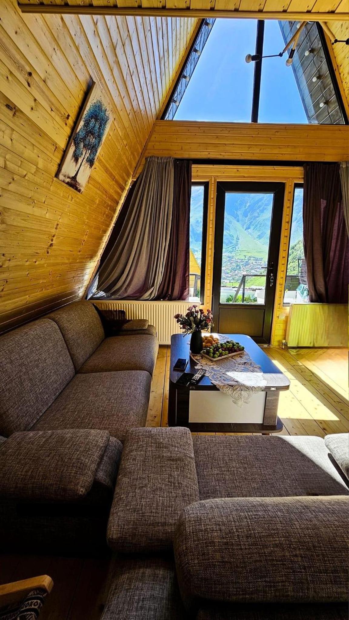 Cottage Rest in kazbegi view 2