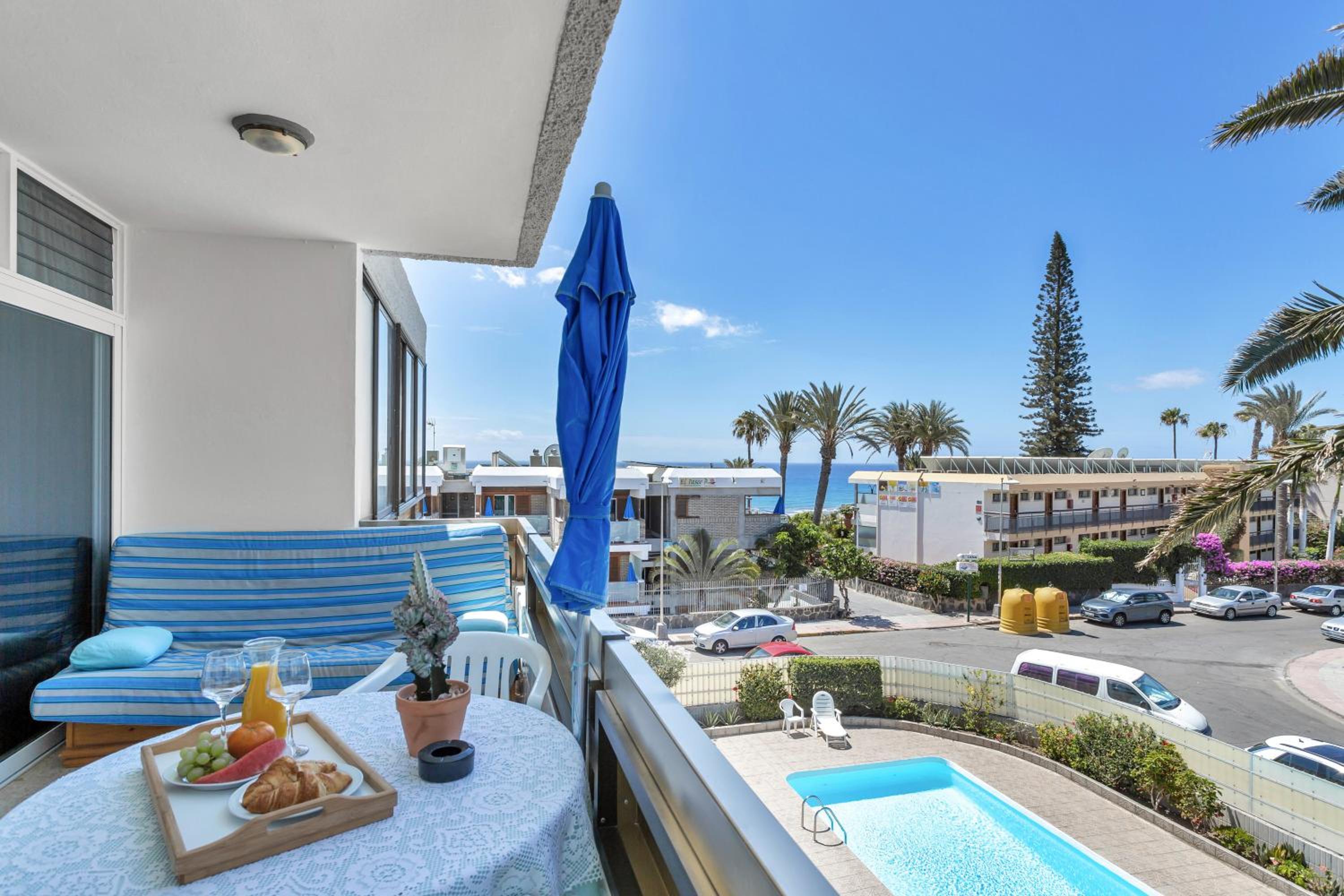 Casa Alegria en Maspalomas — balance & terrace