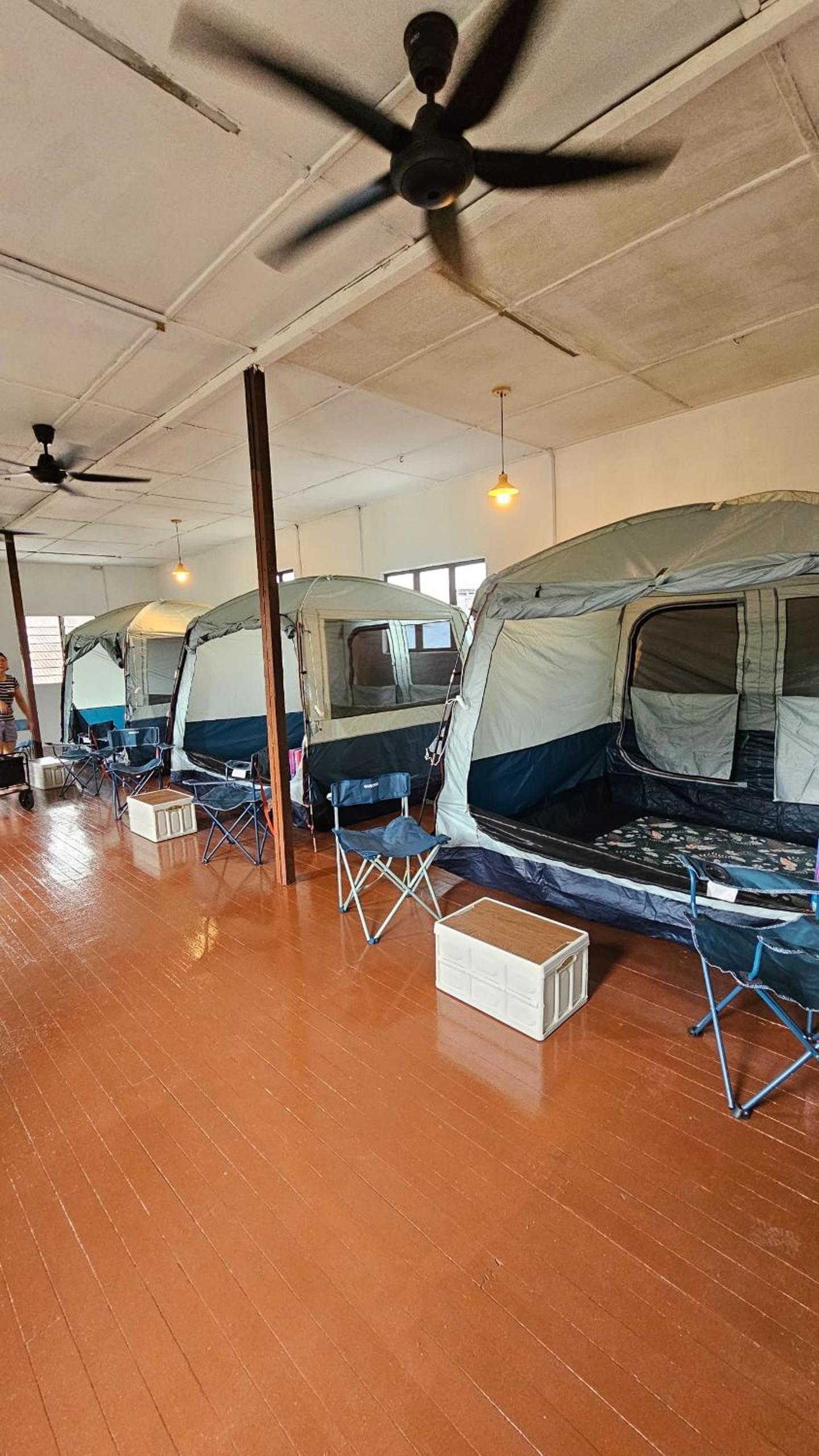 E HOME Camp house- KULAI photo 2