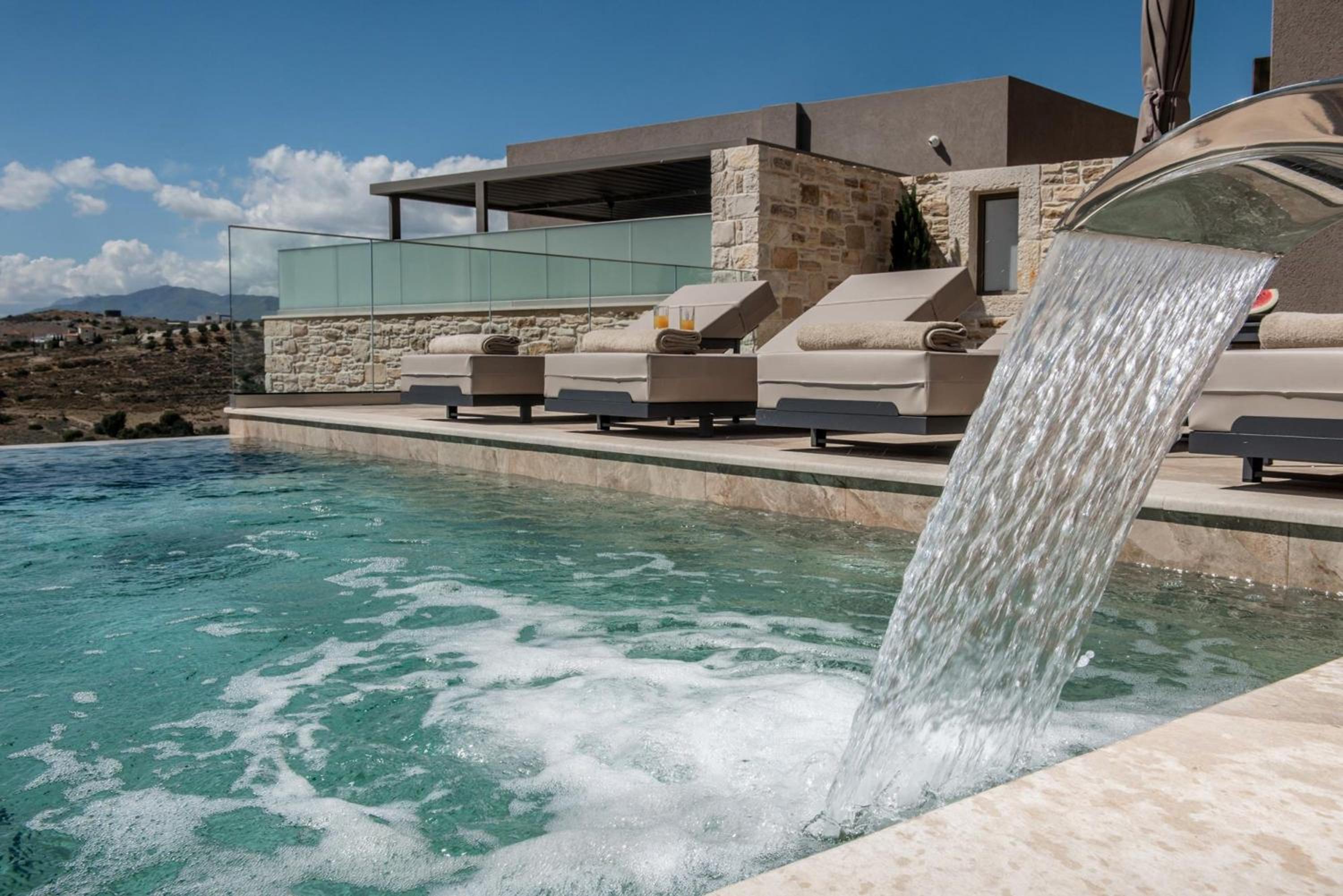 Villas Paradise in Kalamaki by South Cretan Villas