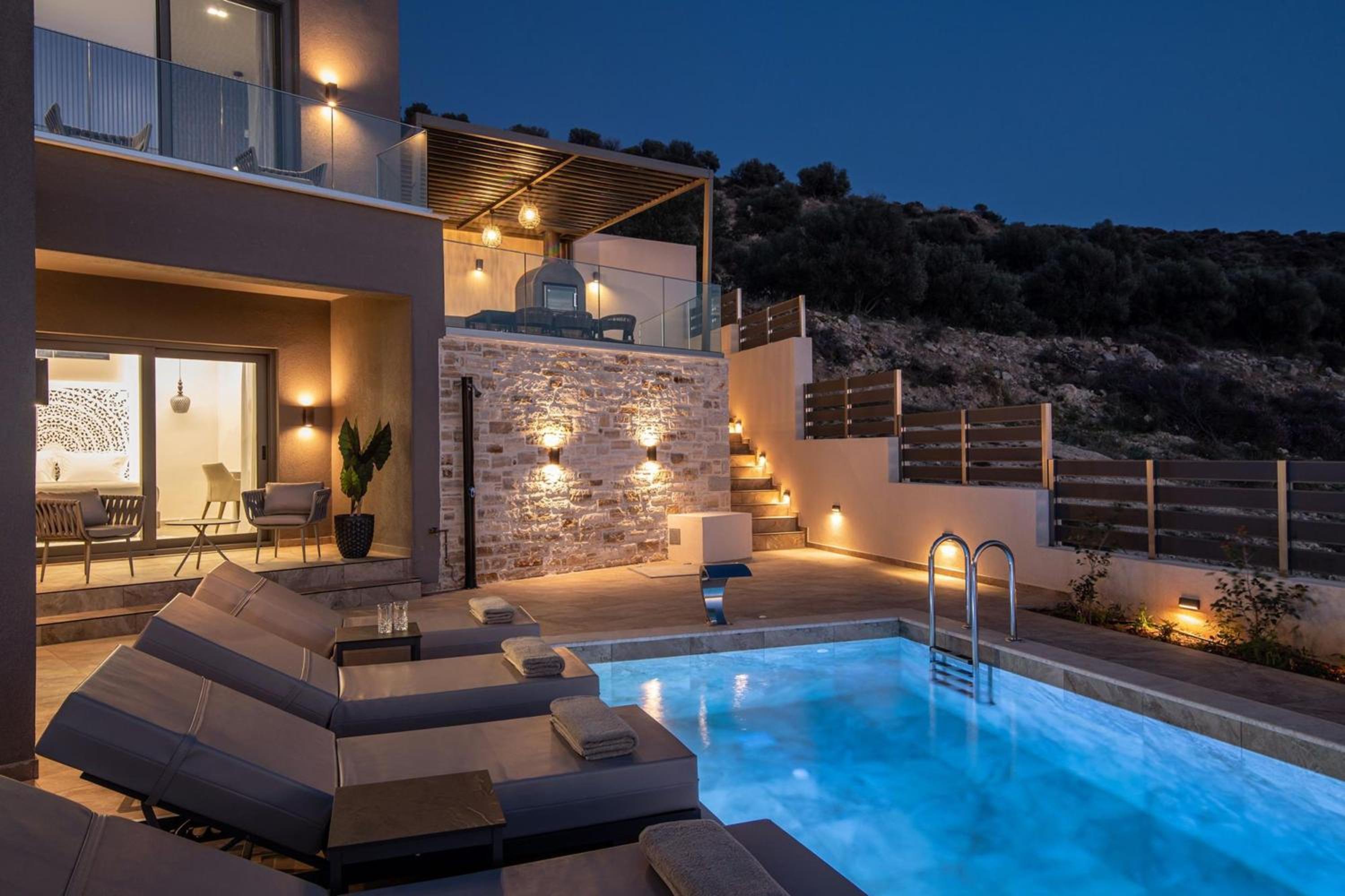 Villas Paradise in Kalamaki by South Cretan Villas