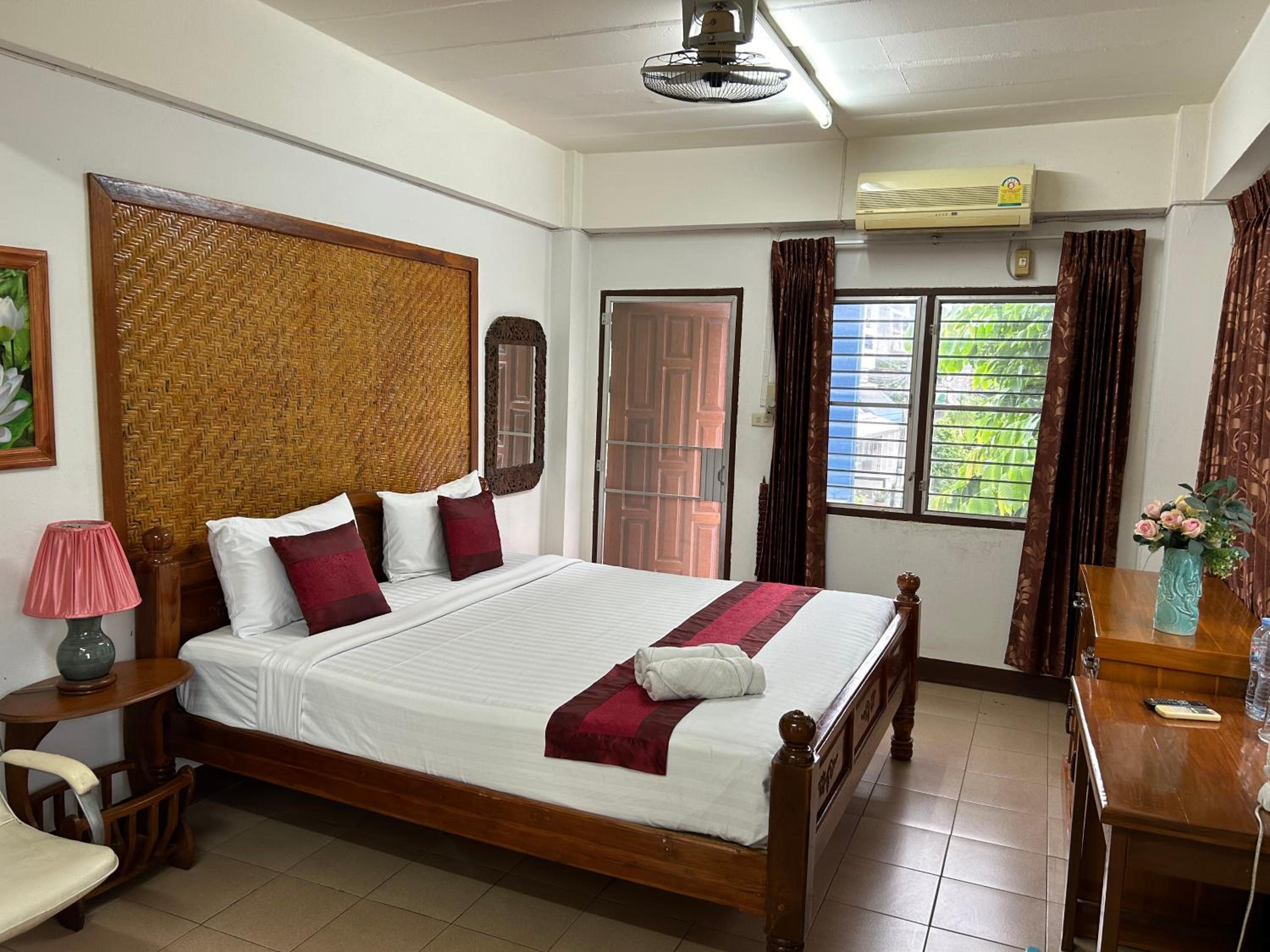 Saithong House
