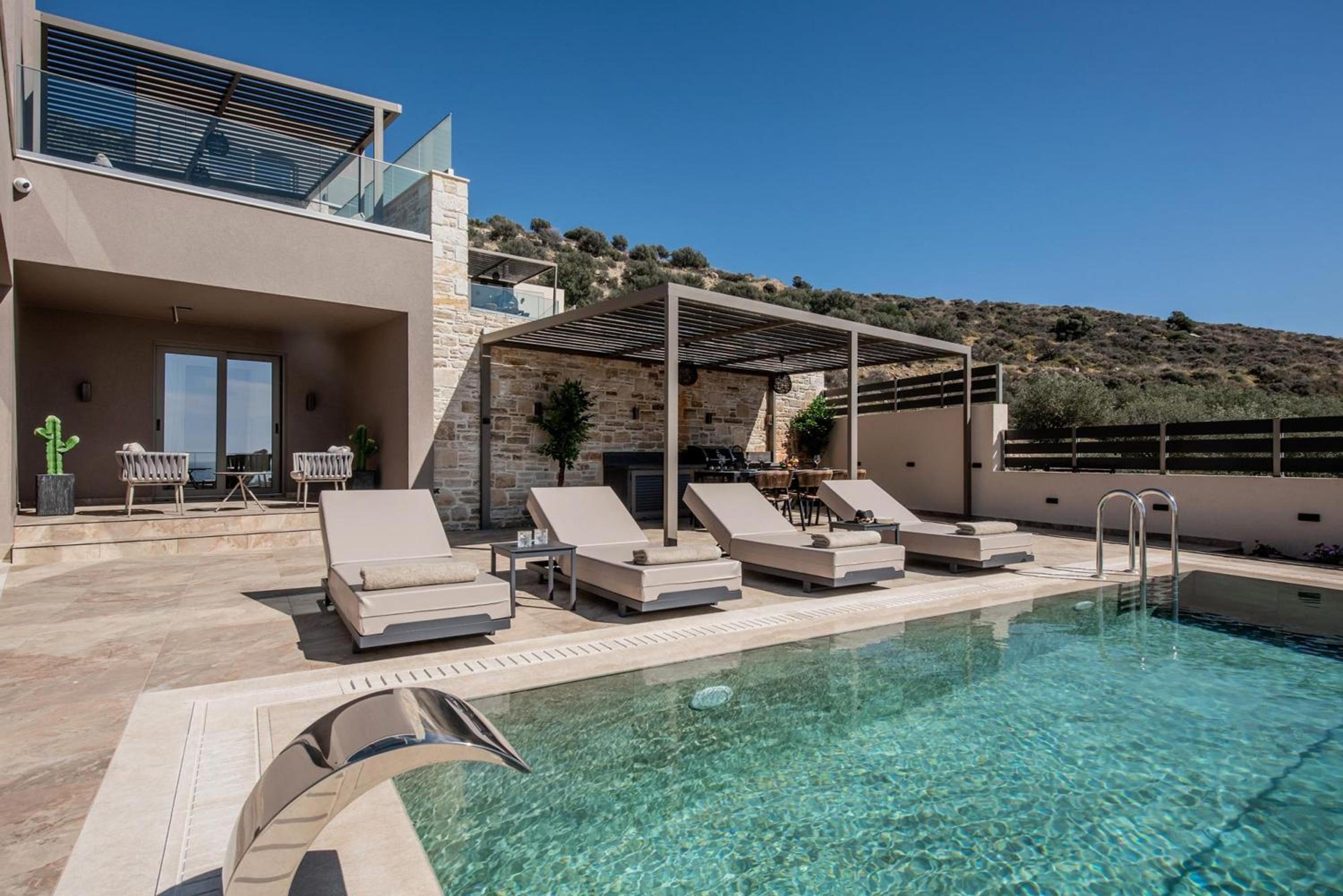 Villas Paradise in Kalamaki by South Cretan Villas