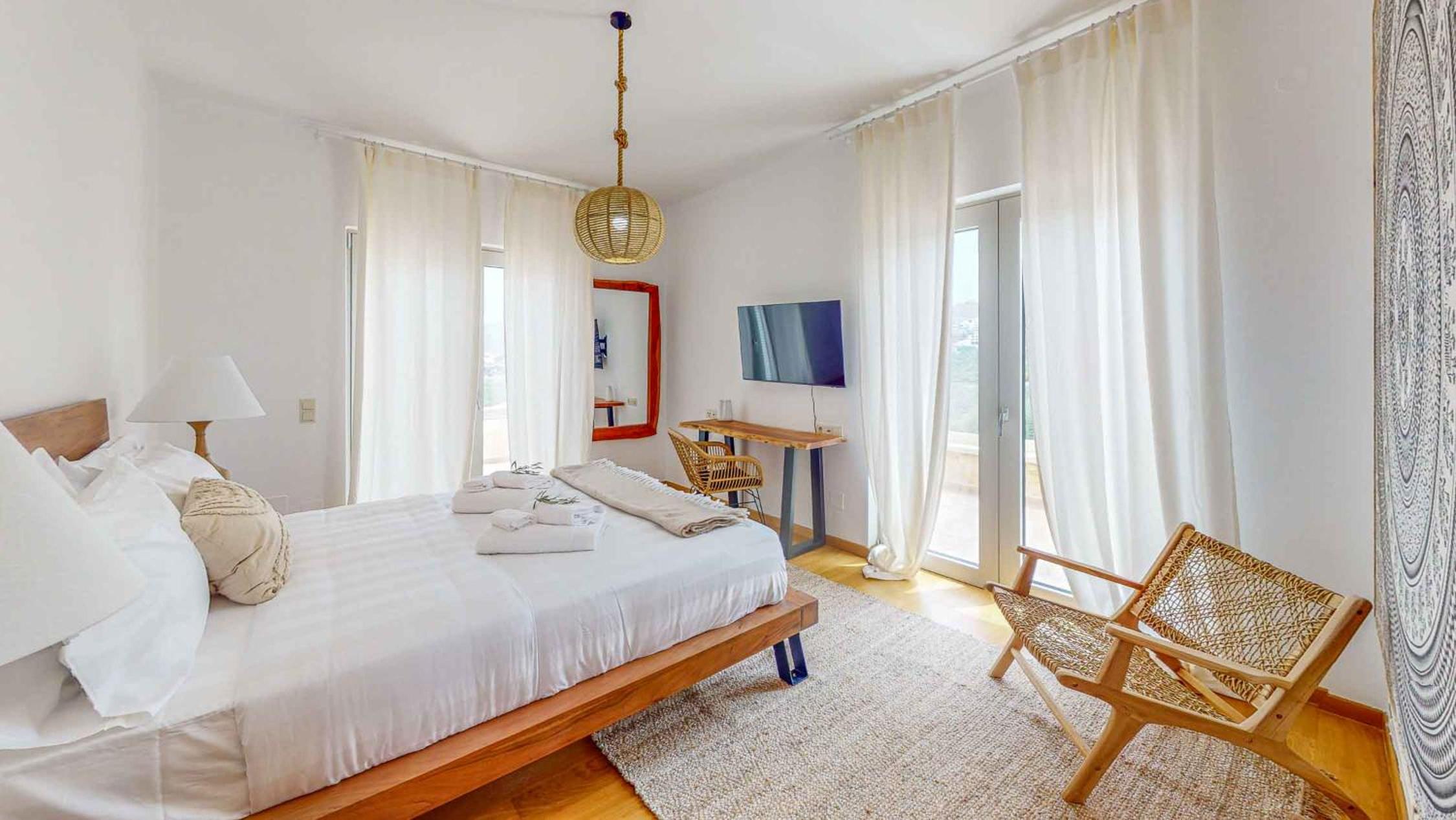 helidoni luxury villa