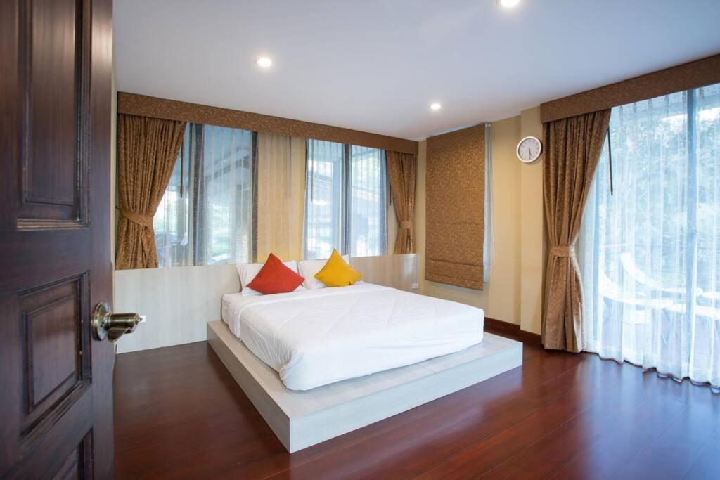 Naralin Khao Yai Mountain View Pool Villa